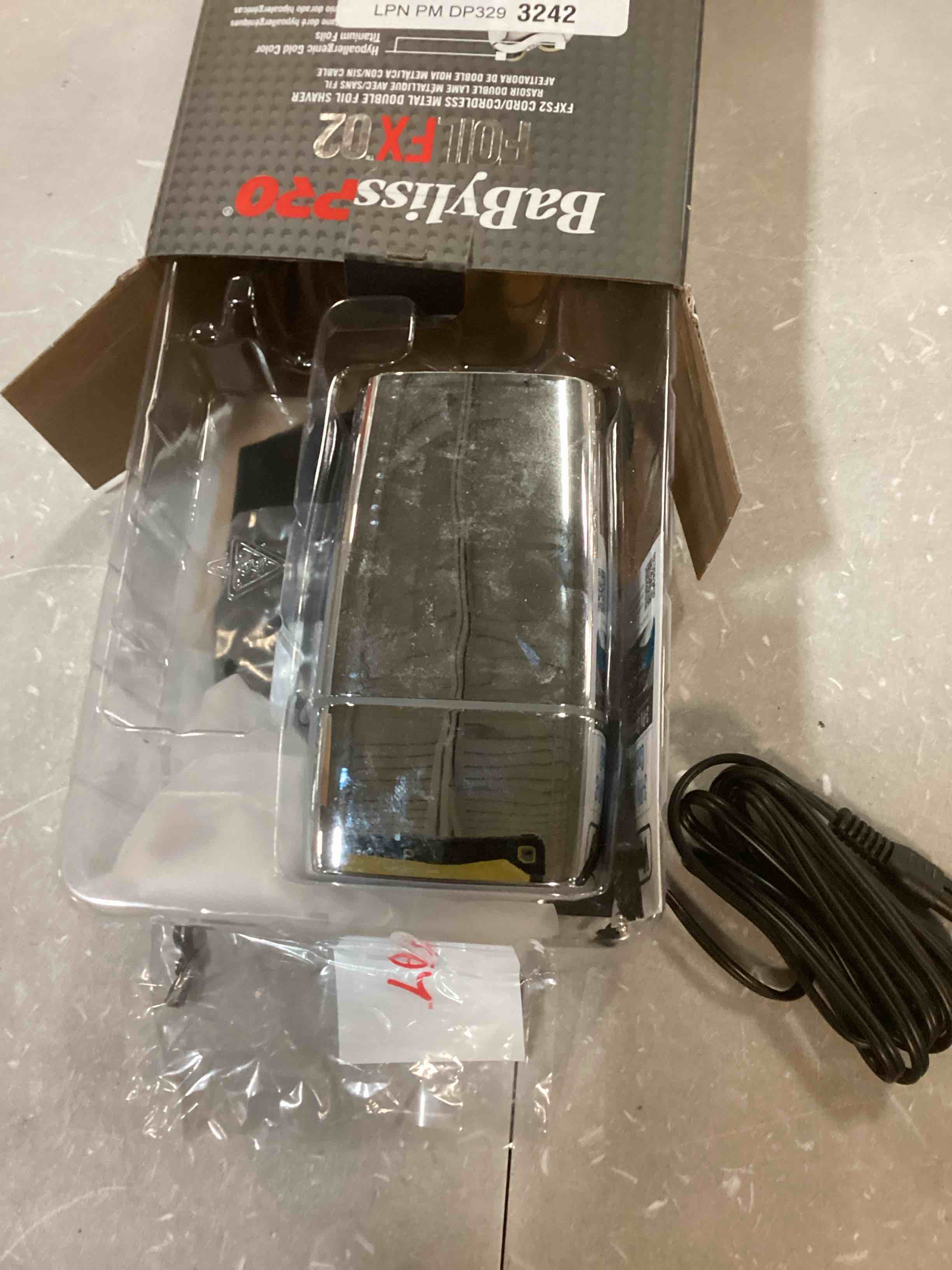 https://s3.amazonaws.com/lotting-images-prod/bidfta/GRA2278174_1740062161766.jpeg