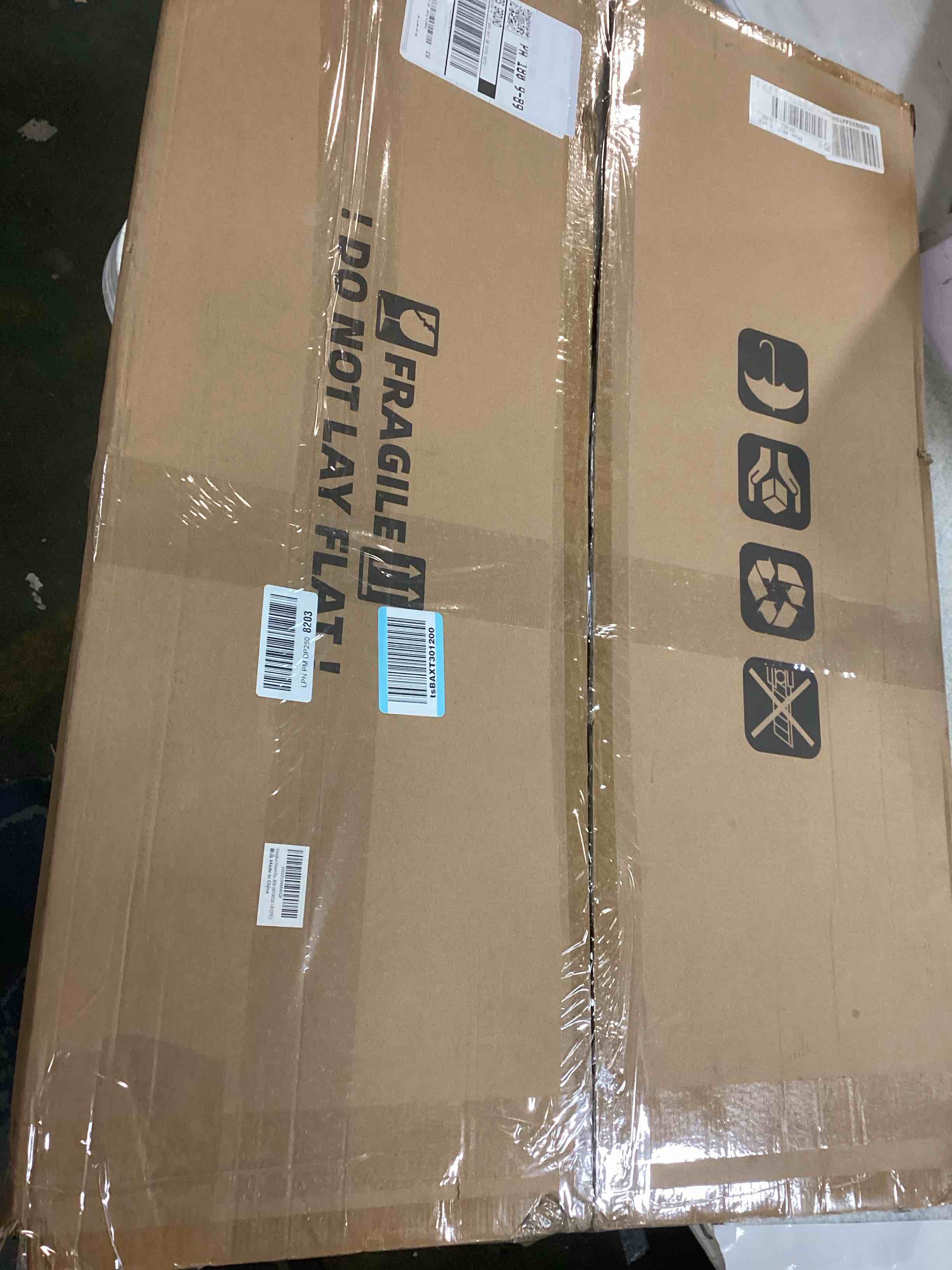 https://s3.amazonaws.com/lotting-images-prod/bidfta/GRA2278537_1740157674675.jpeg