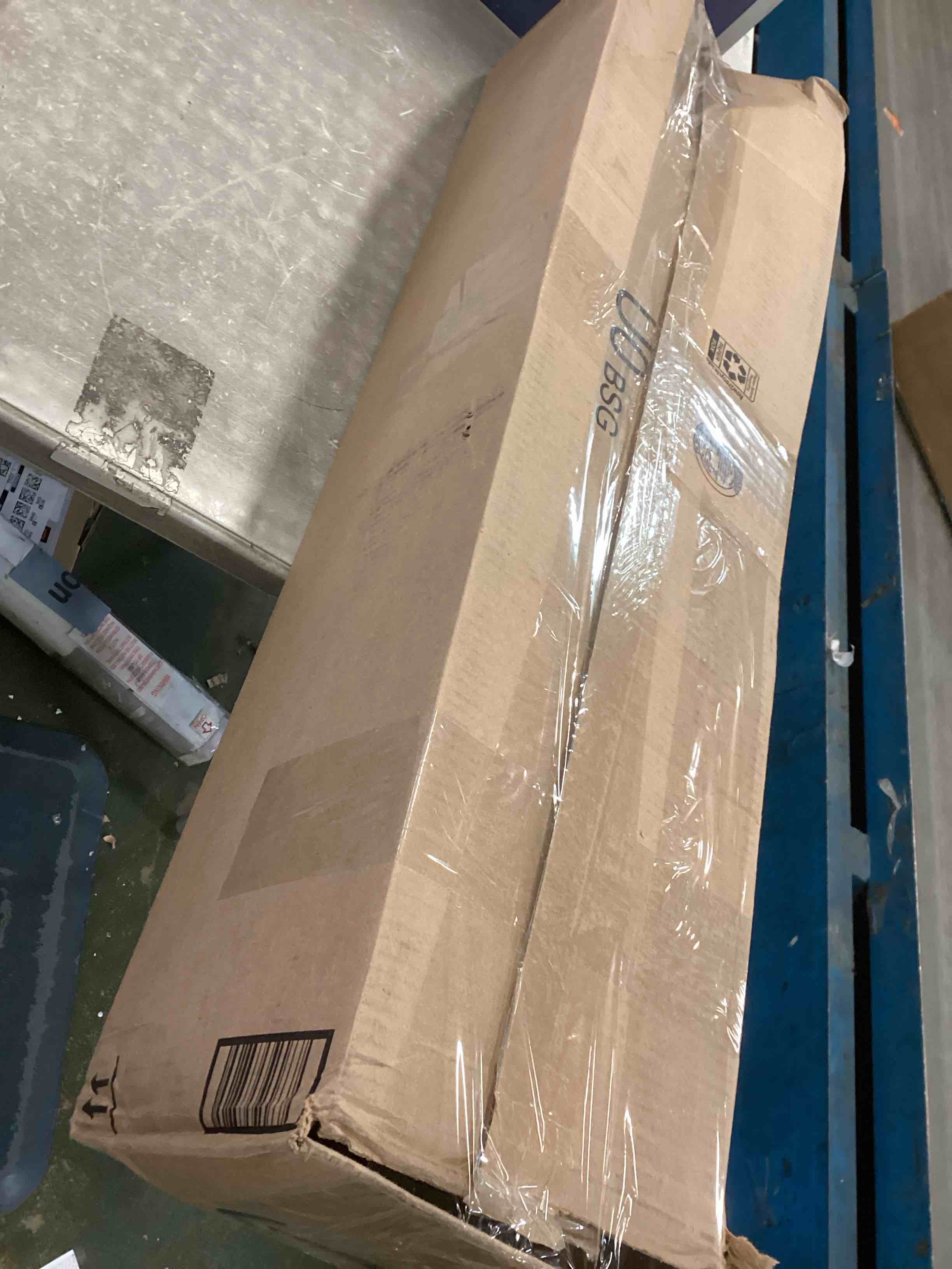 https://s3.amazonaws.com/lotting-images-prod/bidfta/GRA2279287_1740591135143.jpeg