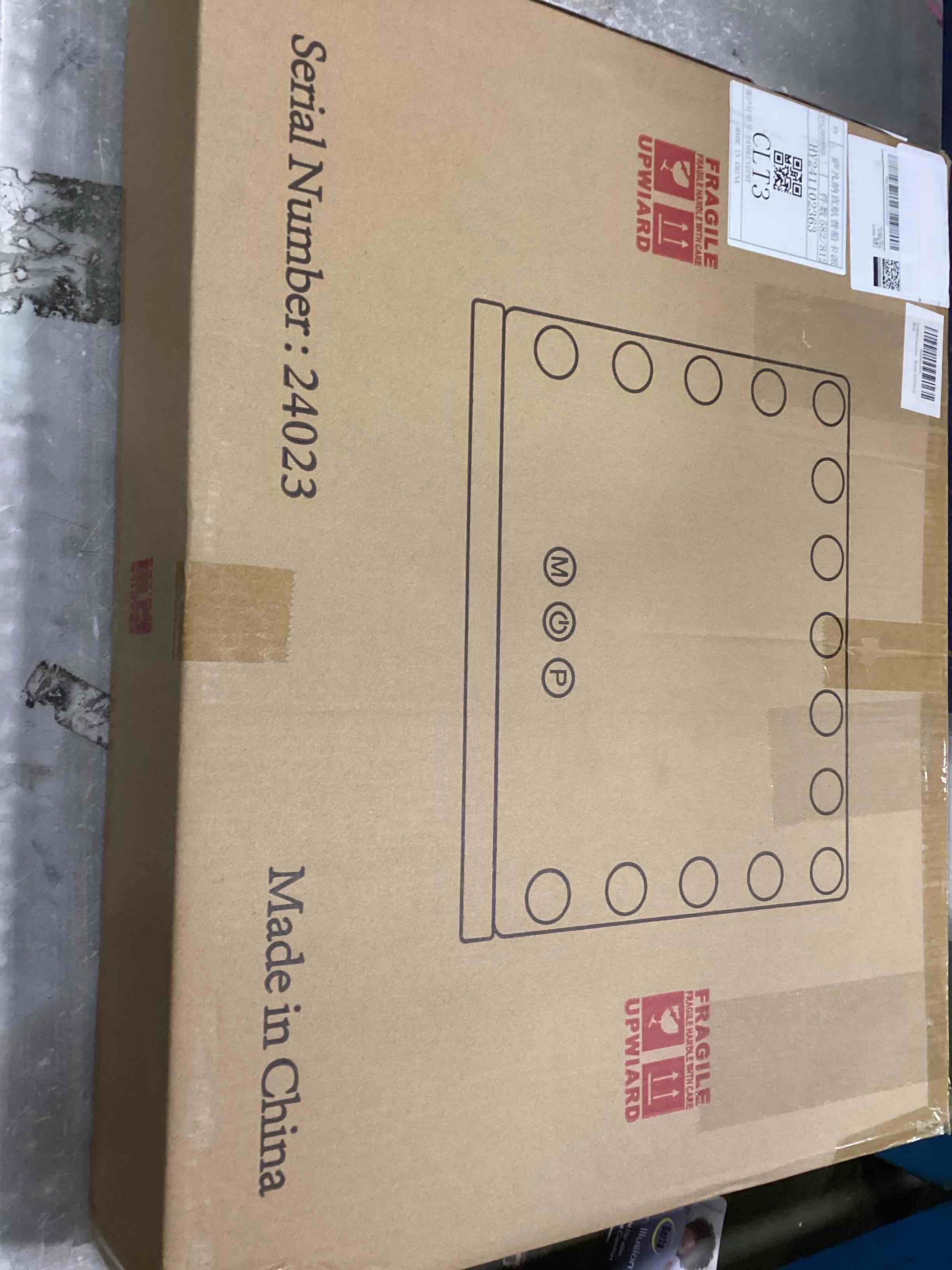 https://s3.amazonaws.com/lotting-images-prod/bidfta/GRA2279381_1740602216858.jpeg