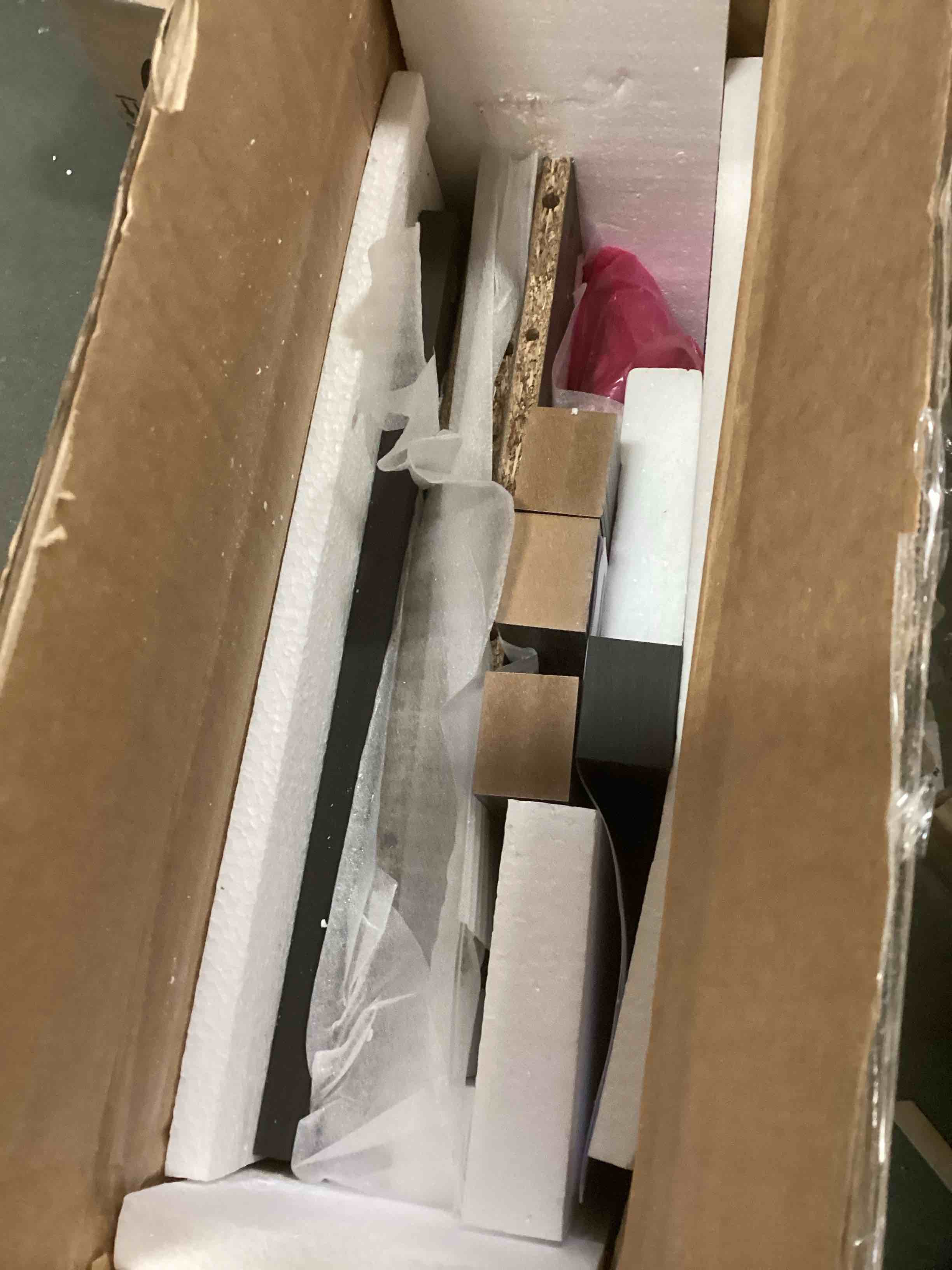 https://s3.amazonaws.com/lotting-images-prod/bidfta/GRA2280732_1741280935596.jpeg