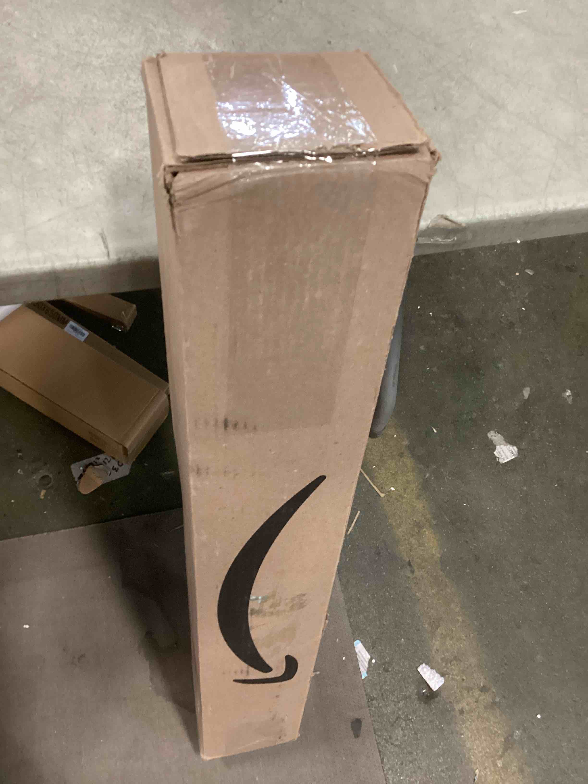 https://s3.amazonaws.com/lotting-images-prod/bidfta/GRA2280735_1741281282407.jpeg