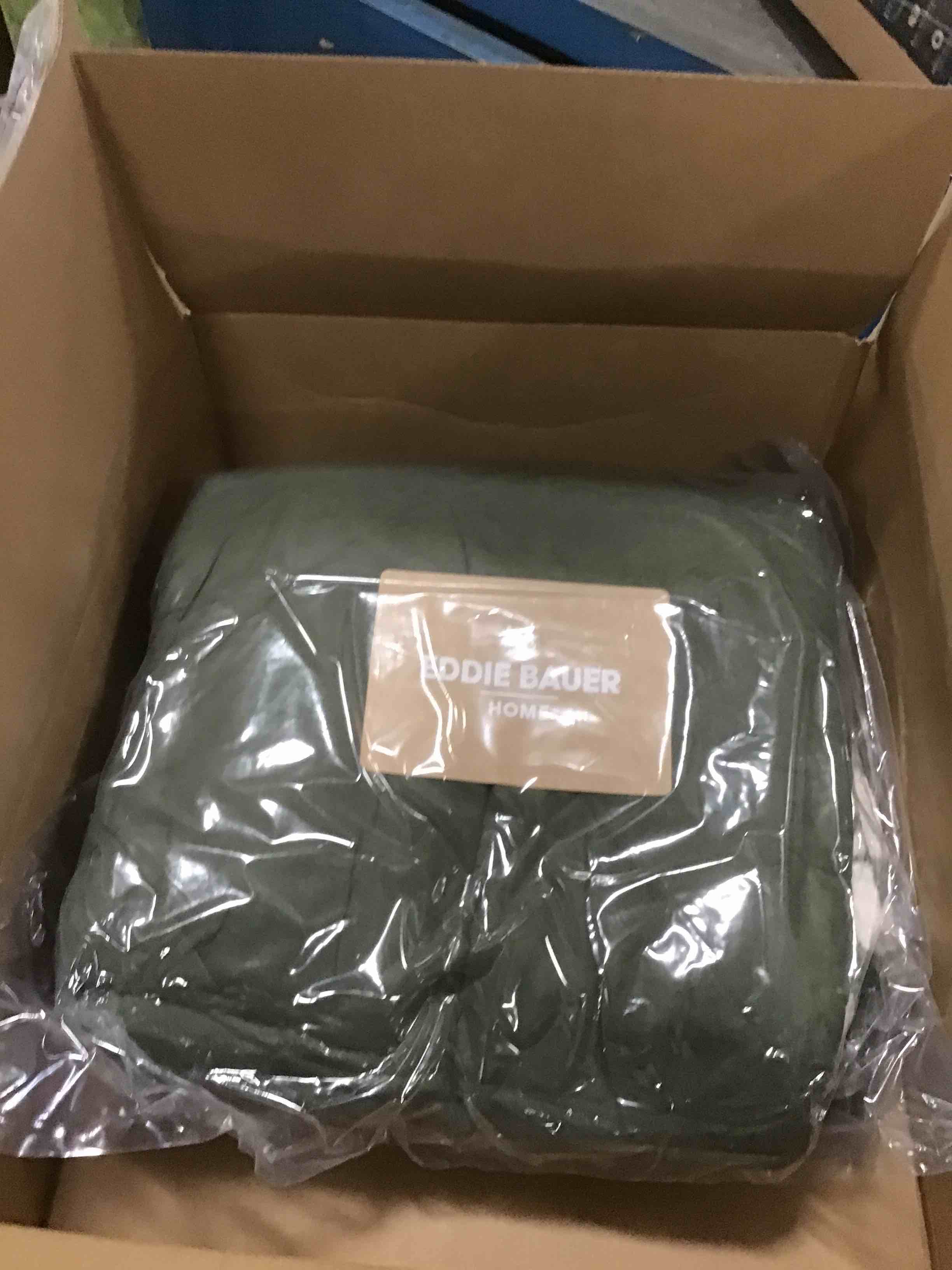 https://s3.amazonaws.com/lotting-images-prod/bidfta/GRA2281254_1740154791262.jpeg
