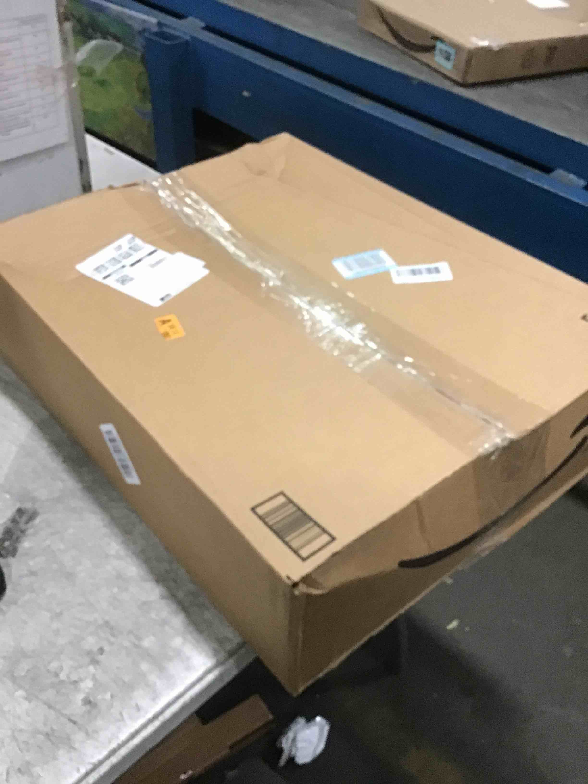 https://s3.amazonaws.com/lotting-images-prod/bidfta/GRA2281254_1740154810232.jpeg