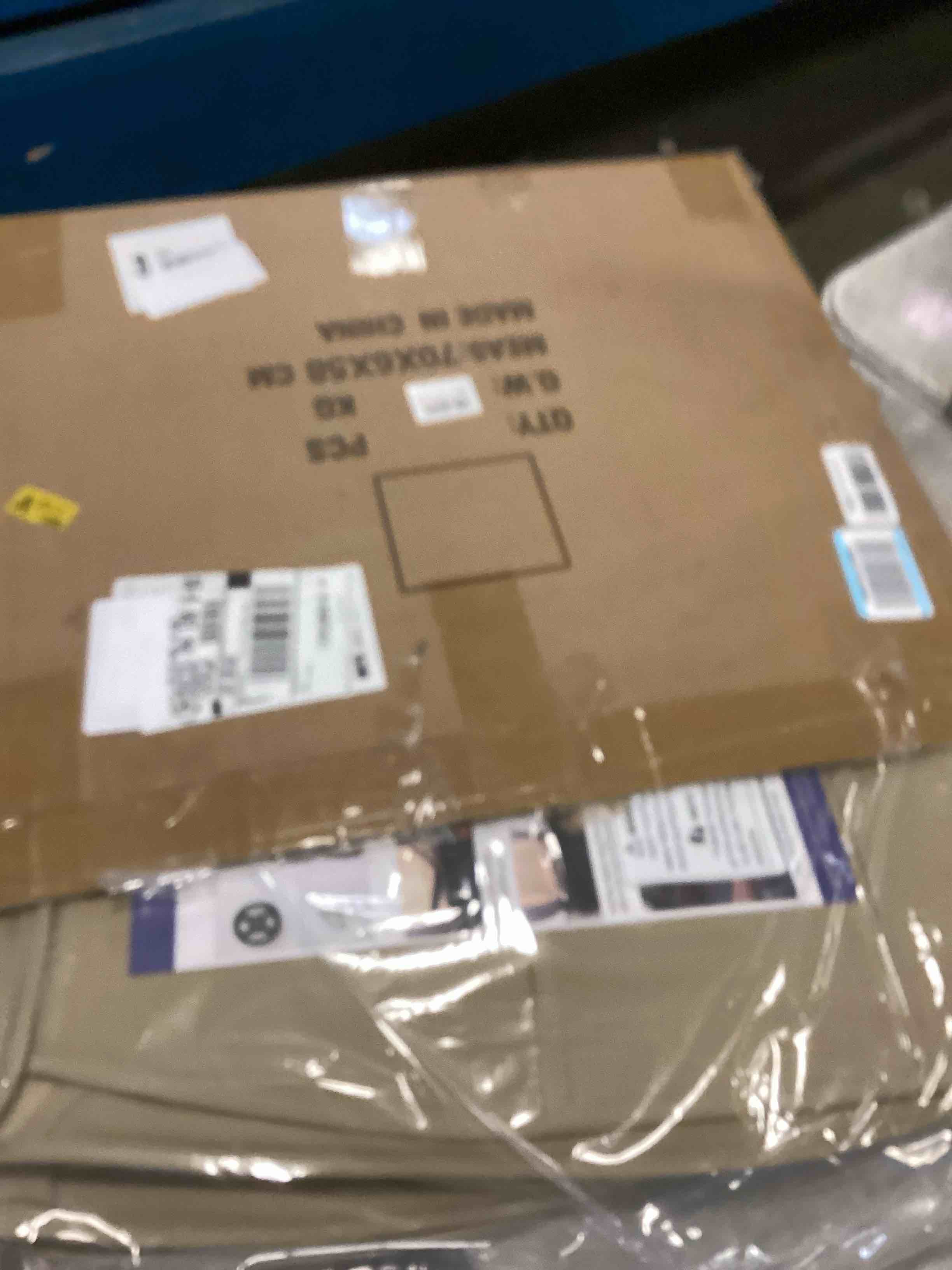 https://s3.amazonaws.com/lotting-images-prod/bidfta/GRA2281508_1740414187271.jpeg