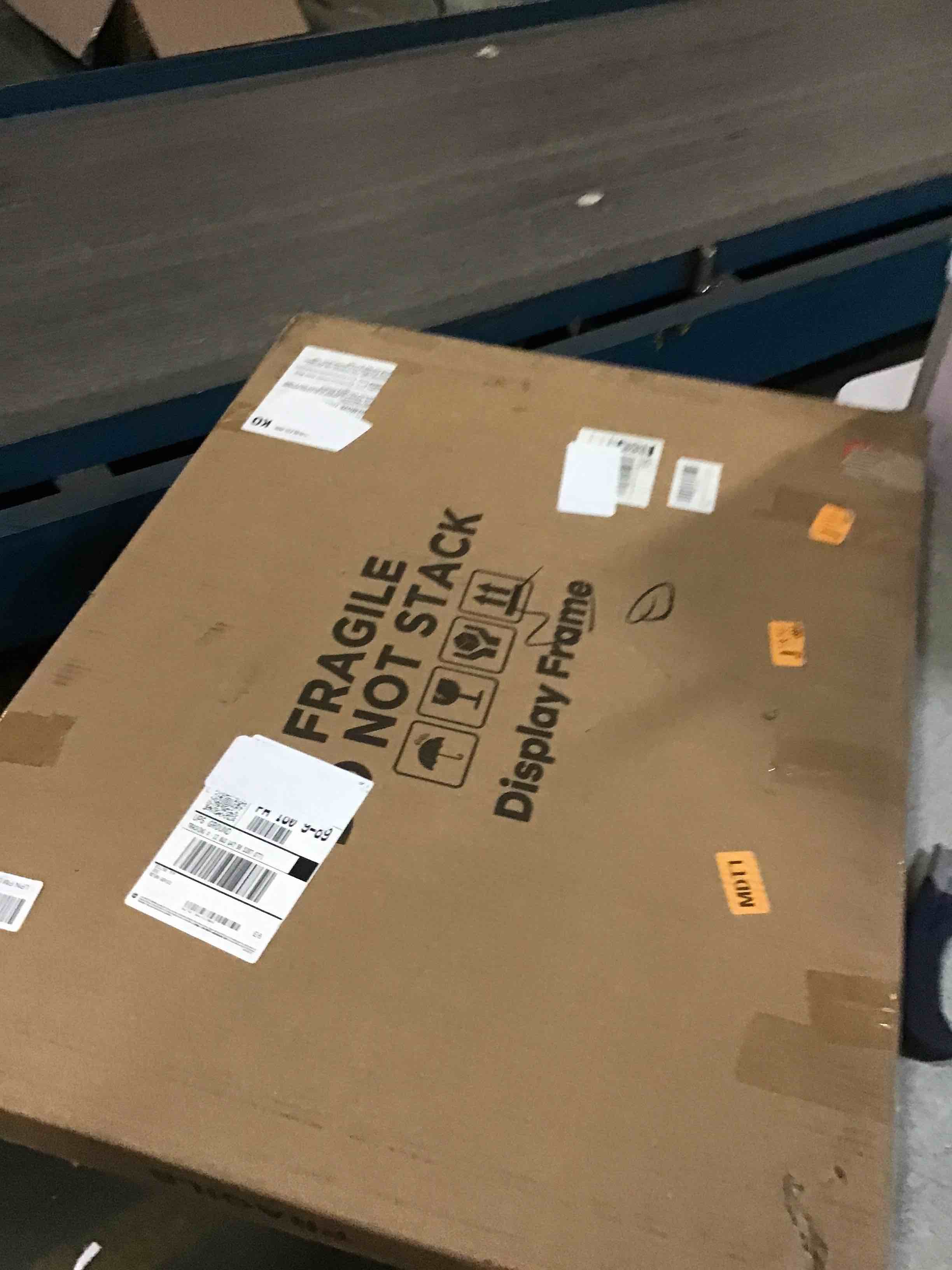 https://s3.amazonaws.com/lotting-images-prod/bidfta/GRA2281959_1740585943105.jpeg