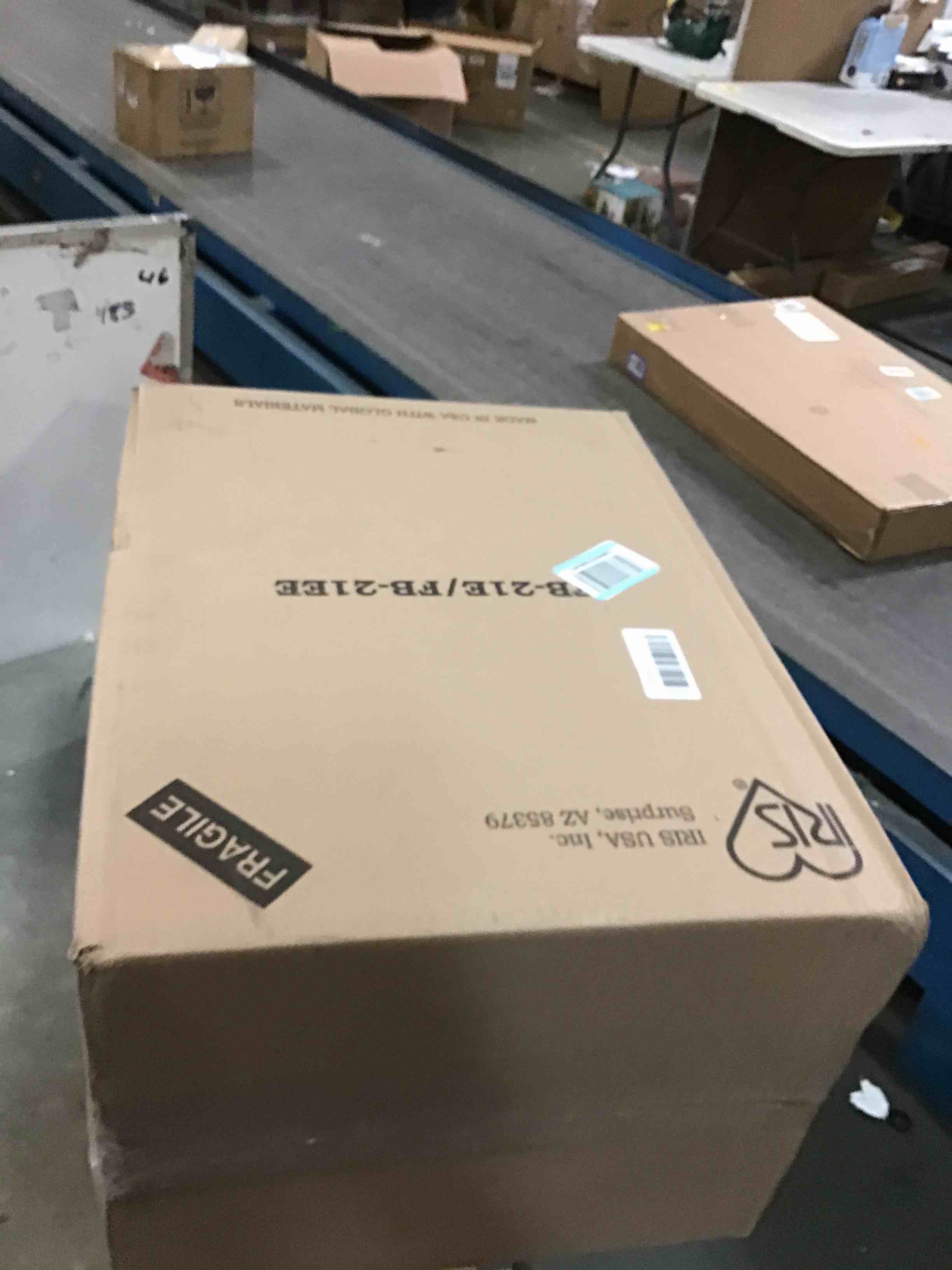 https://s3.amazonaws.com/lotting-images-prod/bidfta/GRA2282229_1740673546472.jpeg