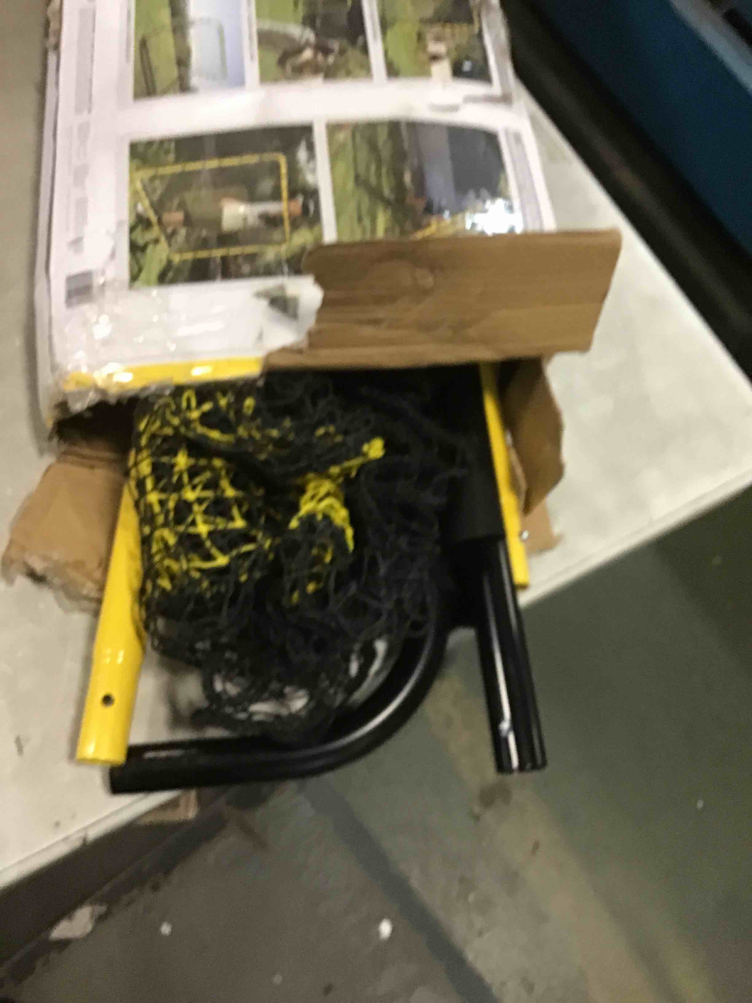 https://s3.amazonaws.com/lotting-images-prod/bidfta/GRA2282724_1741181642935.jpeg