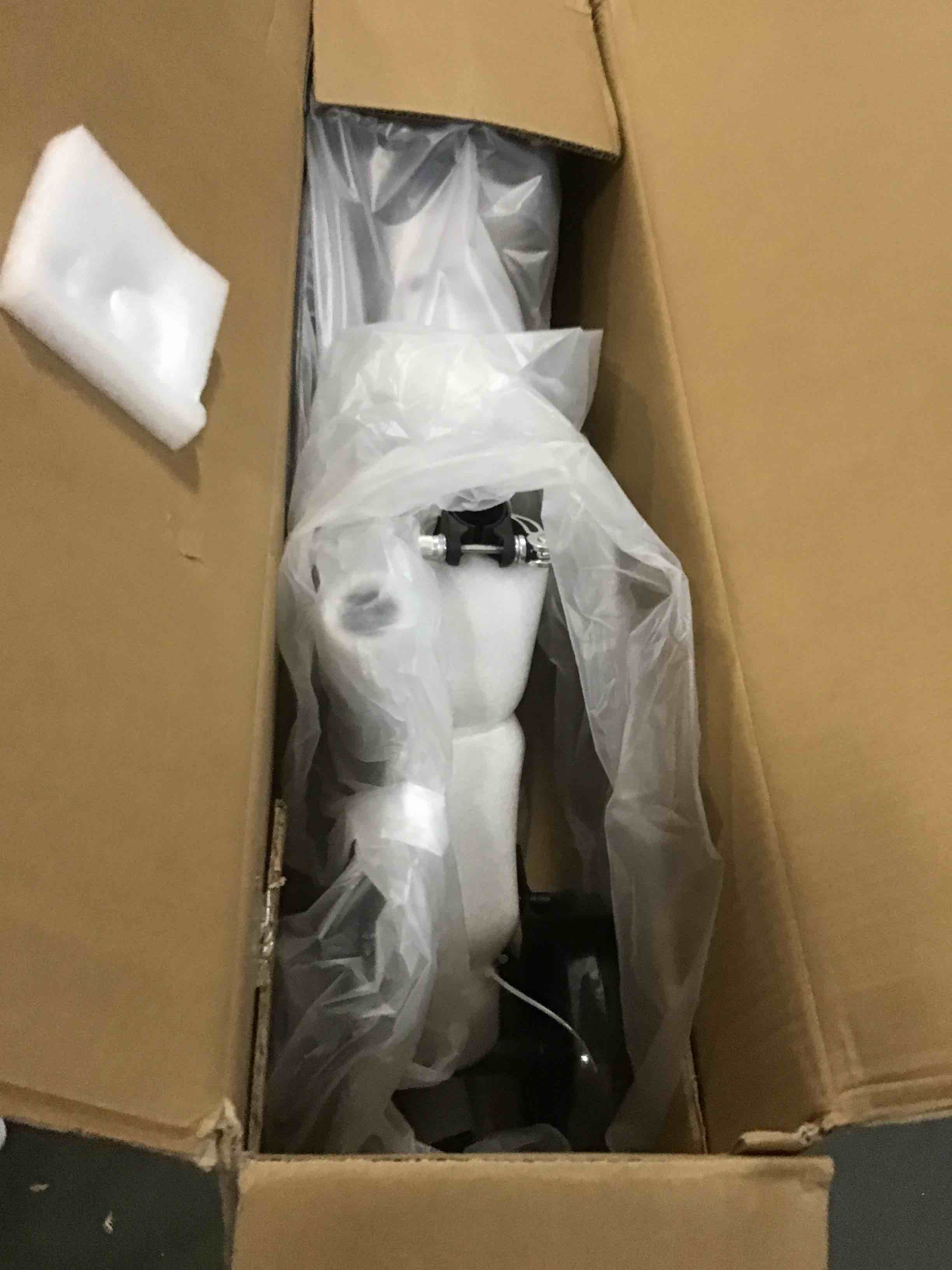 https://s3.amazonaws.com/lotting-images-prod/bidfta/GRA2283008_1741356823058.jpeg