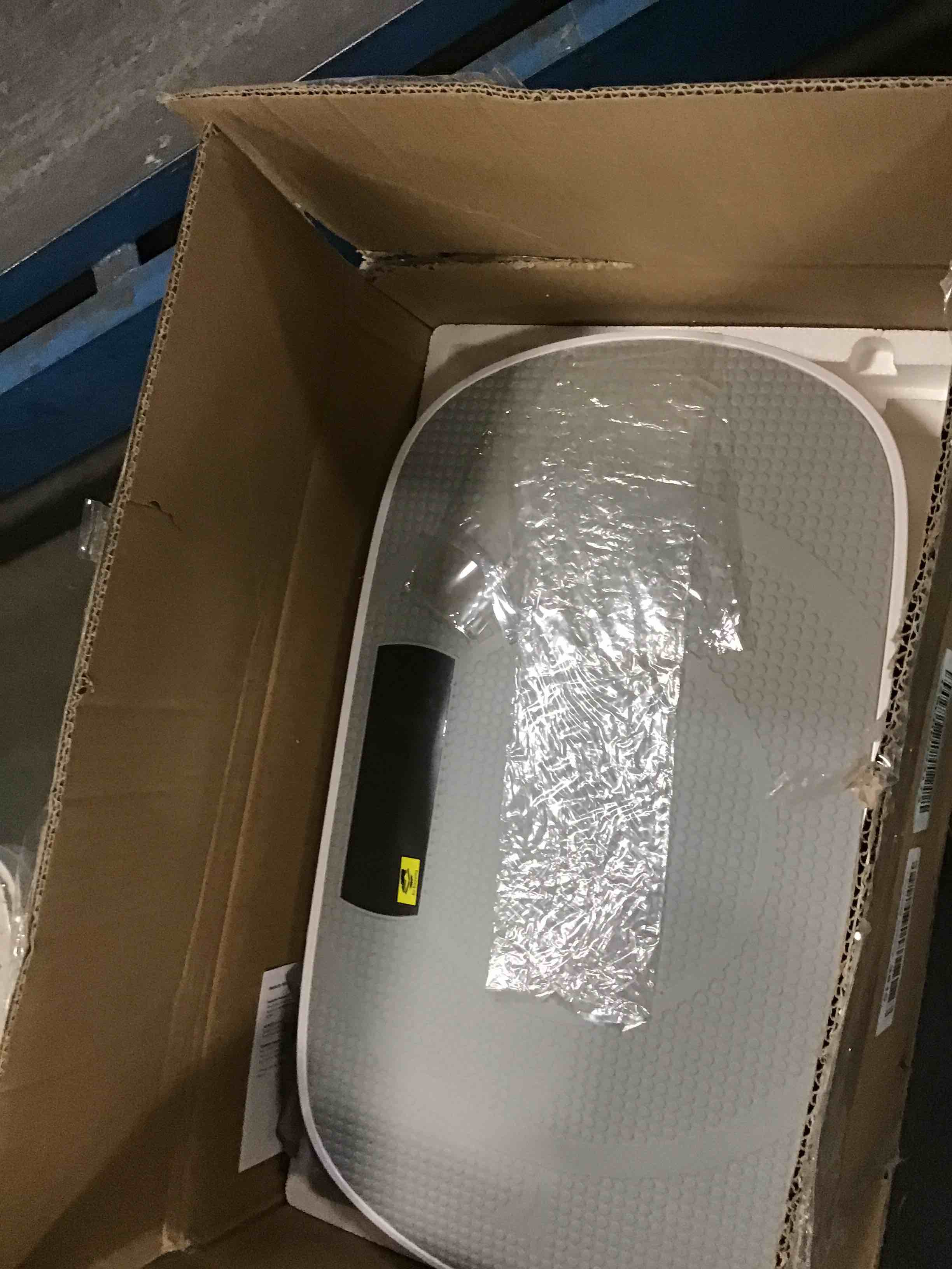 https://s3.amazonaws.com/lotting-images-prod/bidfta/GRA2283124_1741380194645.jpeg
