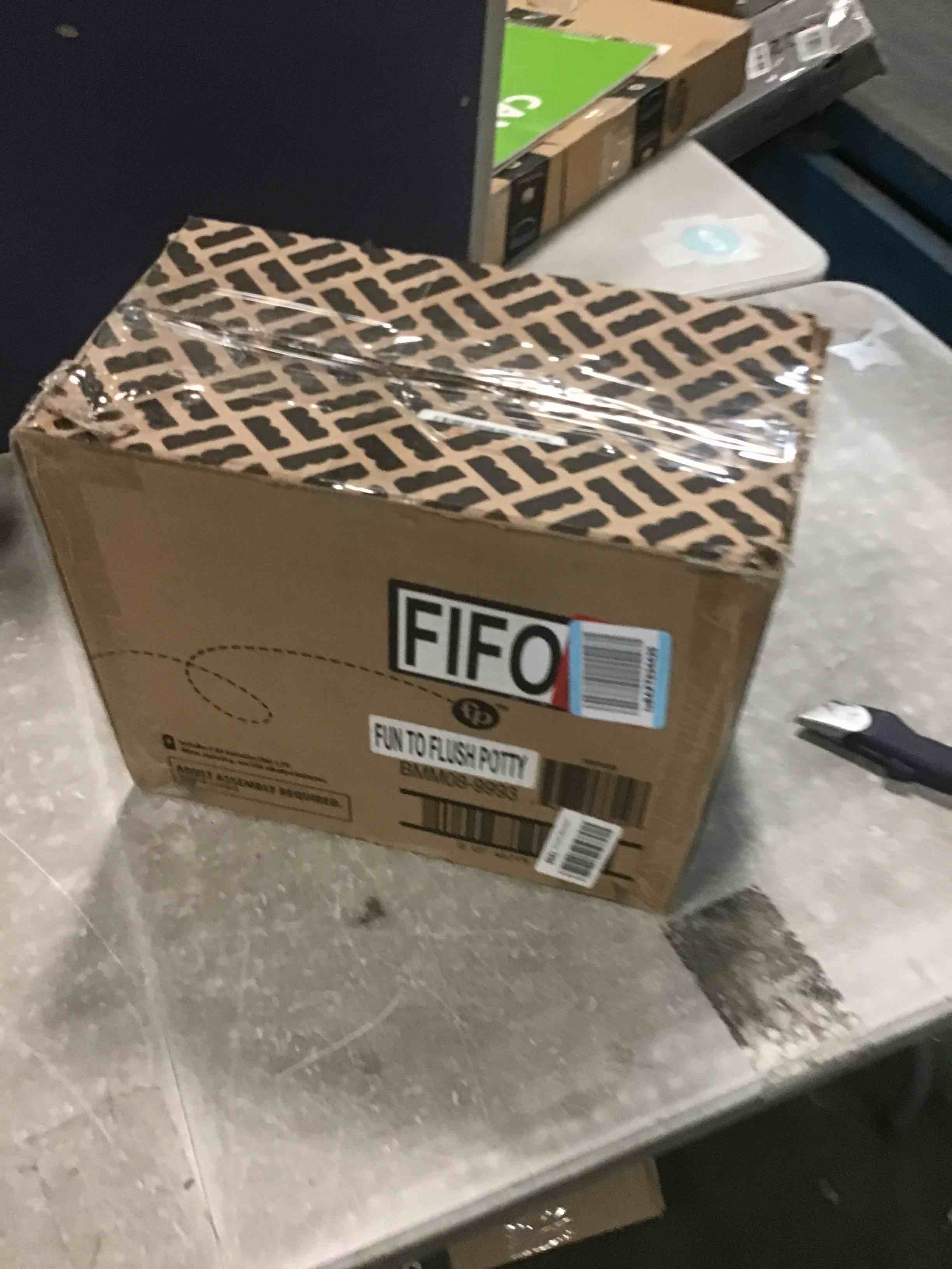 https://s3.amazonaws.com/lotting-images-prod/bidfta/GRA2283375_1741871274977.jpeg