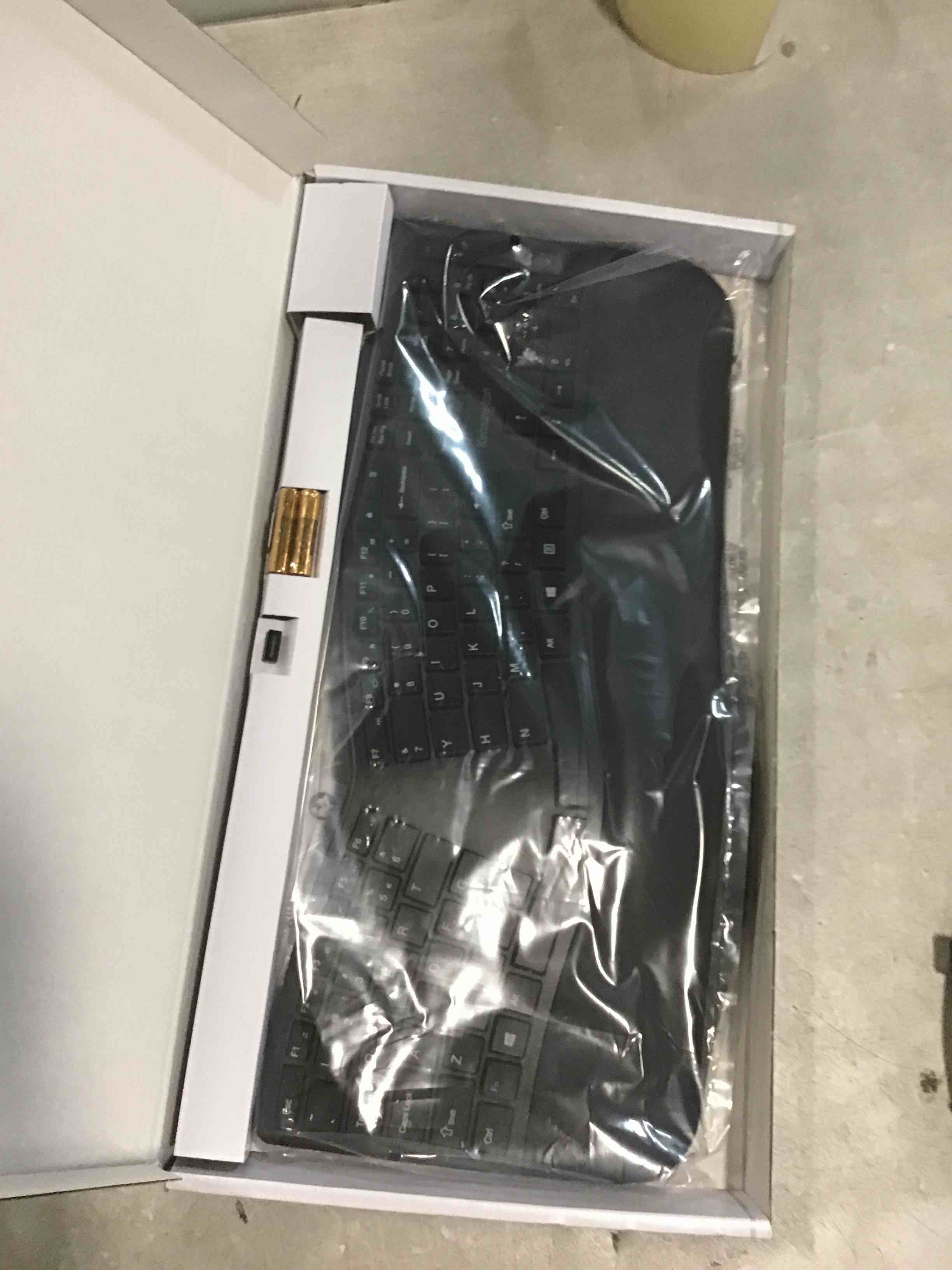 https://s3.amazonaws.com/lotting-images-prod/bidfta/GRA2283793_1742223905771.jpeg