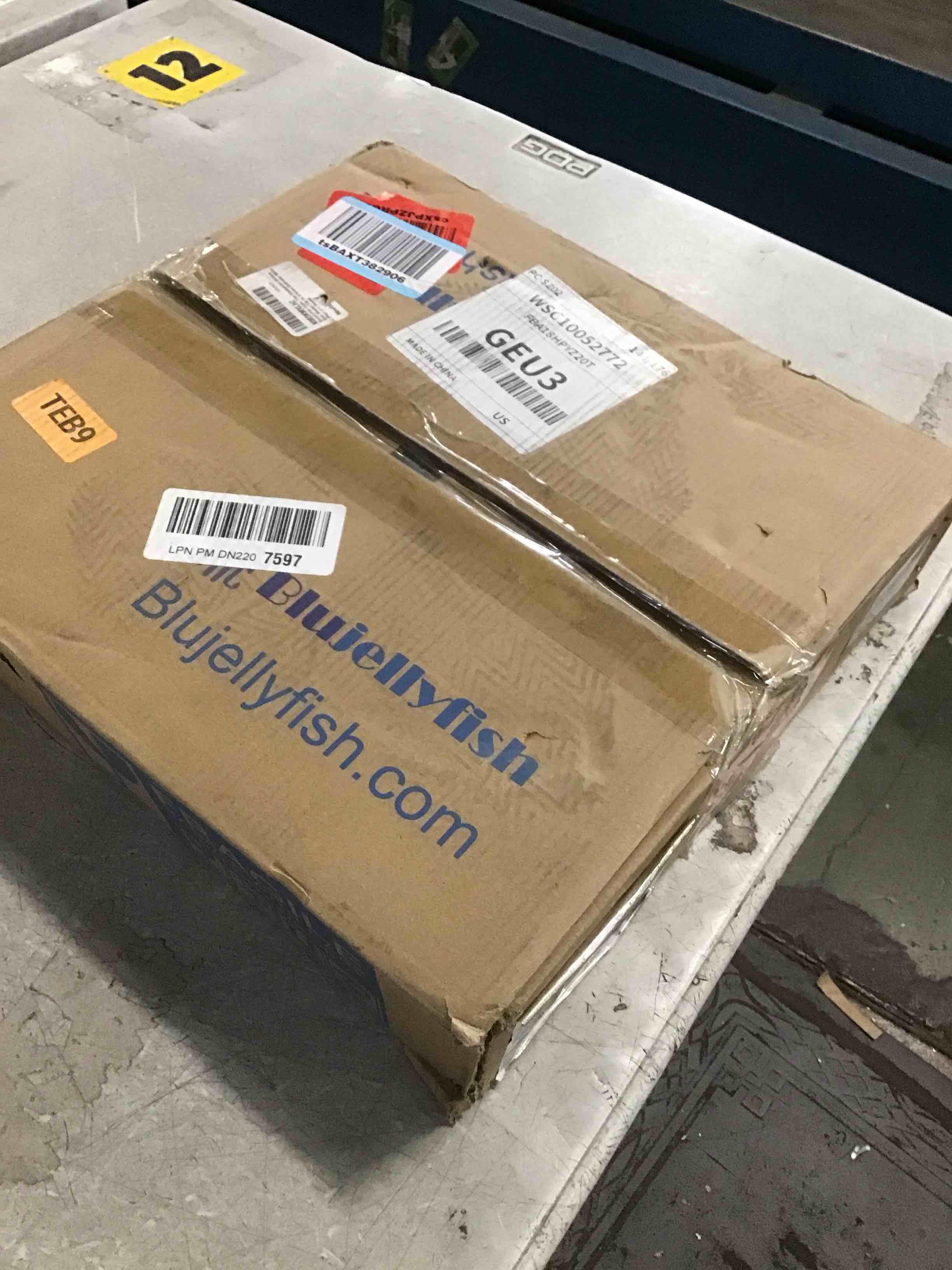 https://s3.amazonaws.com/lotting-images-prod/bidfta/GRA2284769_1741983277991.jpeg