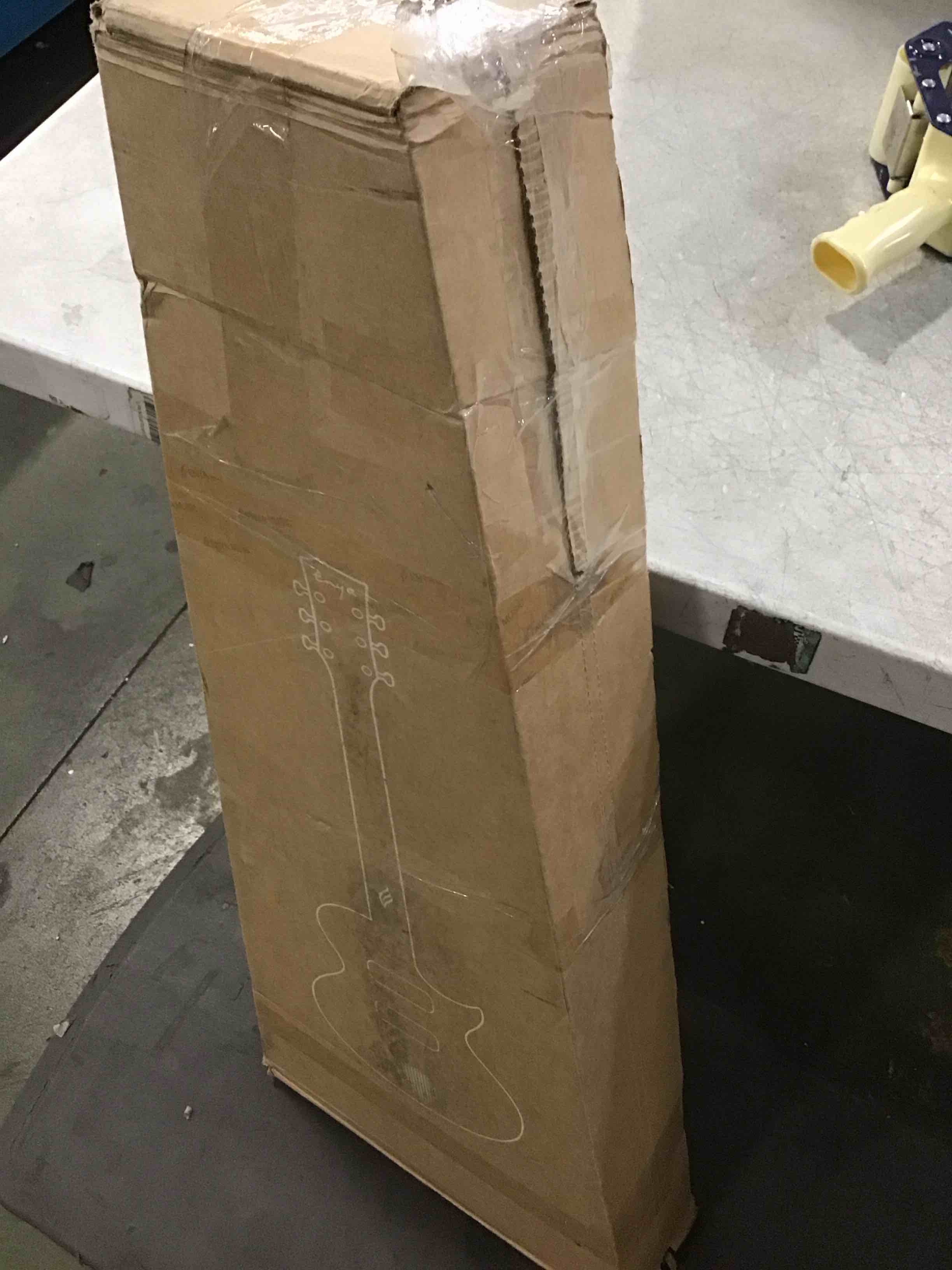 https://s3.amazonaws.com/lotting-images-prod/bidfta/GRA2285342_1742391175898.jpeg