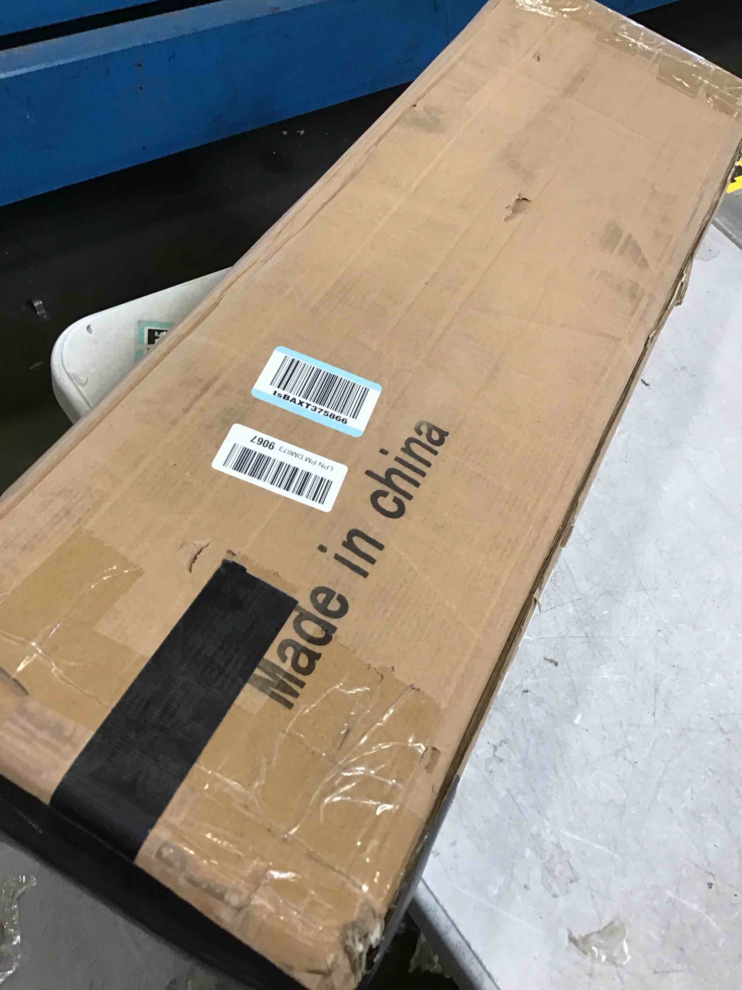 https://s3.amazonaws.com/lotting-images-prod/bidfta/GRA2285812_1742573807415.jpeg