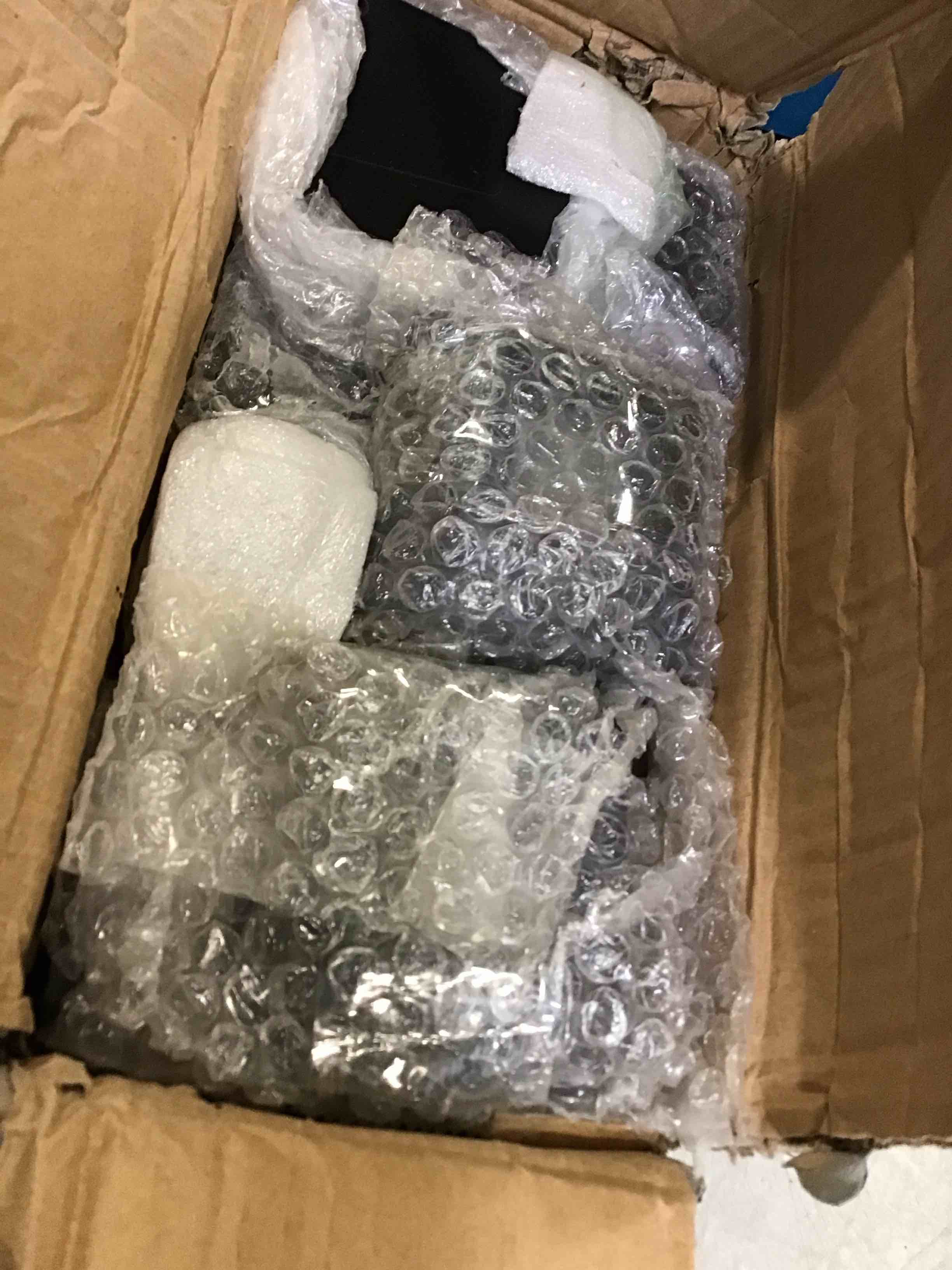 https://s3.amazonaws.com/lotting-images-prod/bidfta/GRA2285812_1742573832058.jpeg