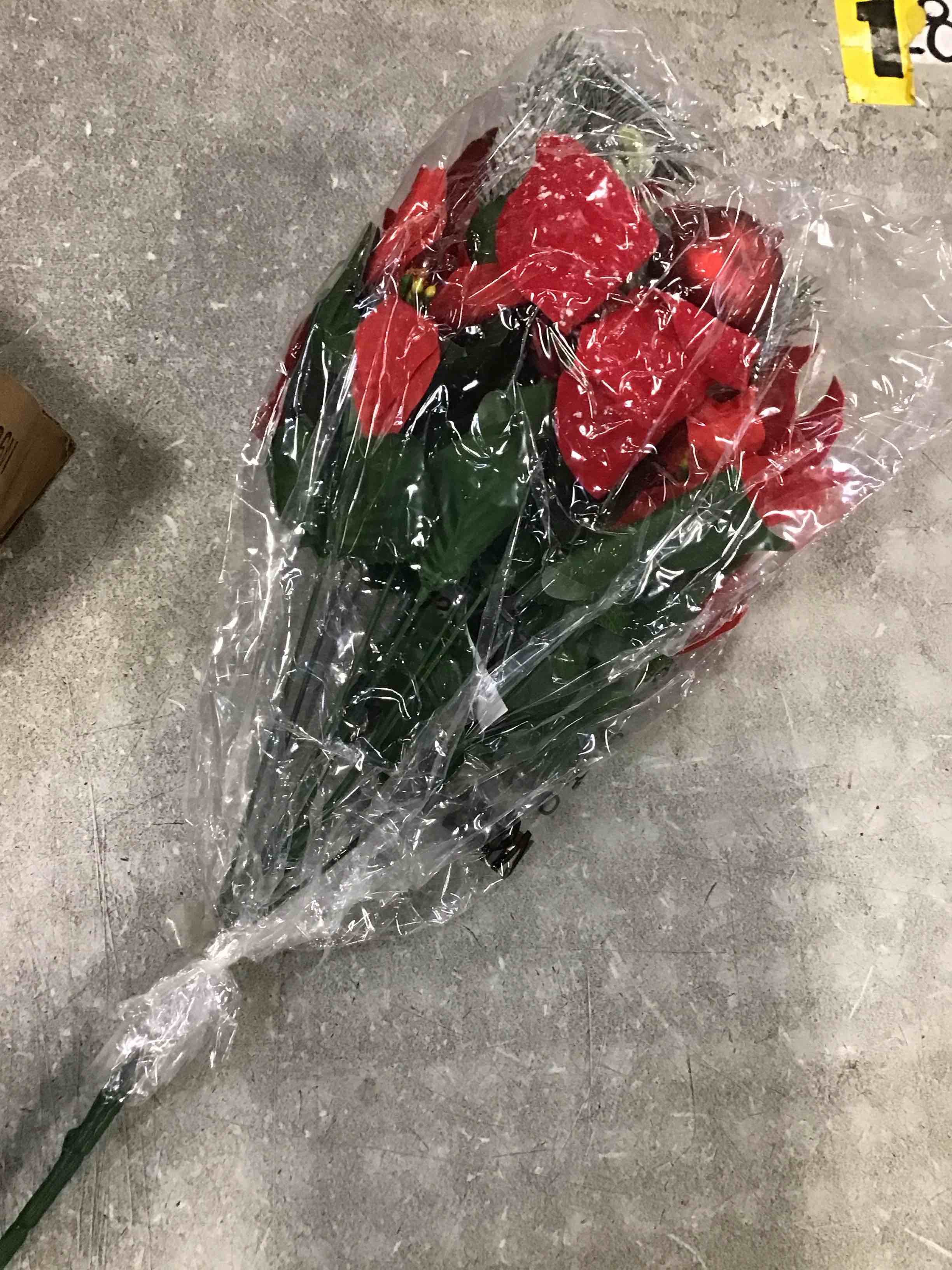 https://s3.amazonaws.com/lotting-images-prod/bidfta/GRA2285921_1742820512364.jpeg