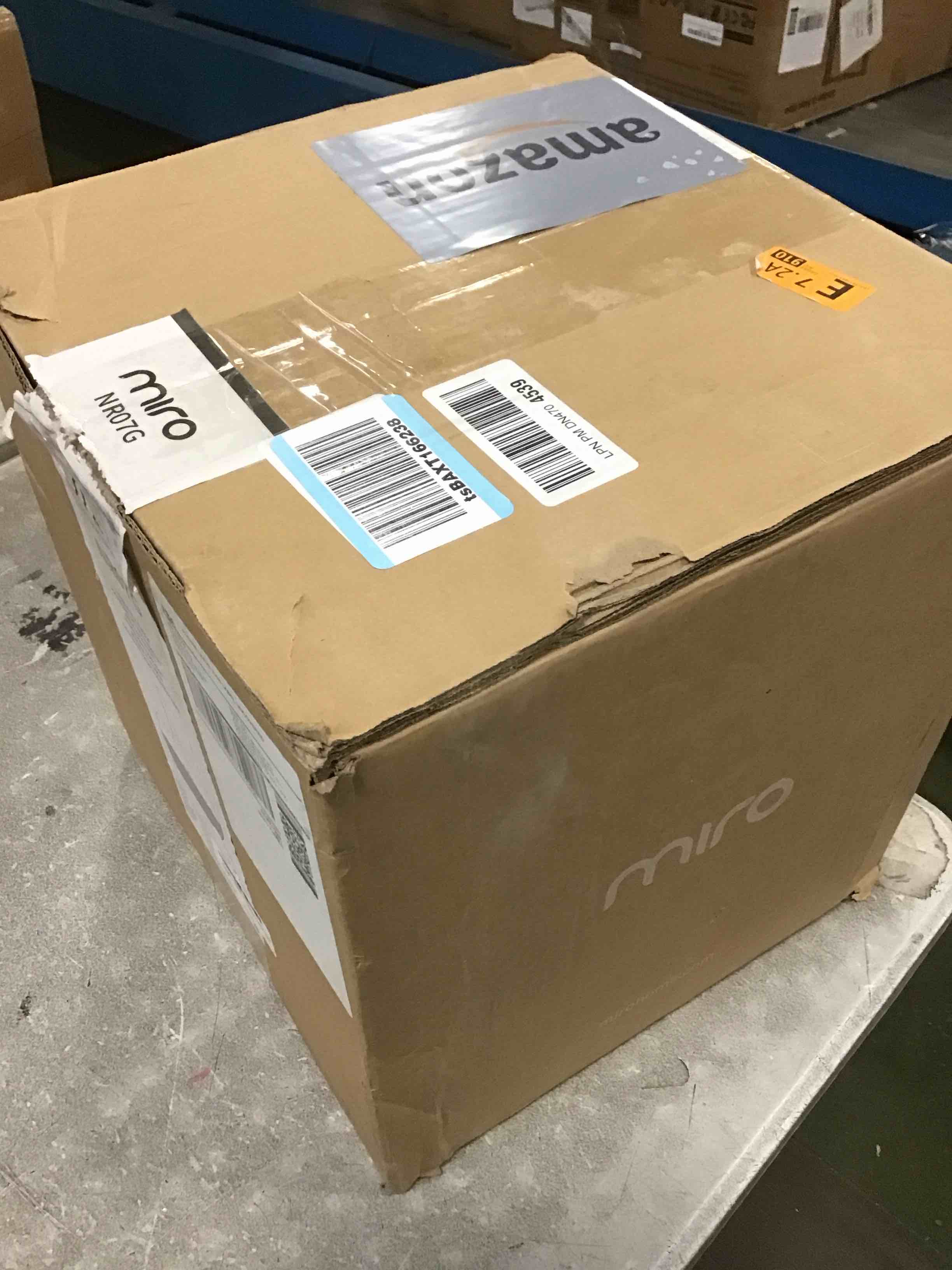 https://s3.amazonaws.com/lotting-images-prod/bidfta/GRA2287993_1739293606404.jpeg