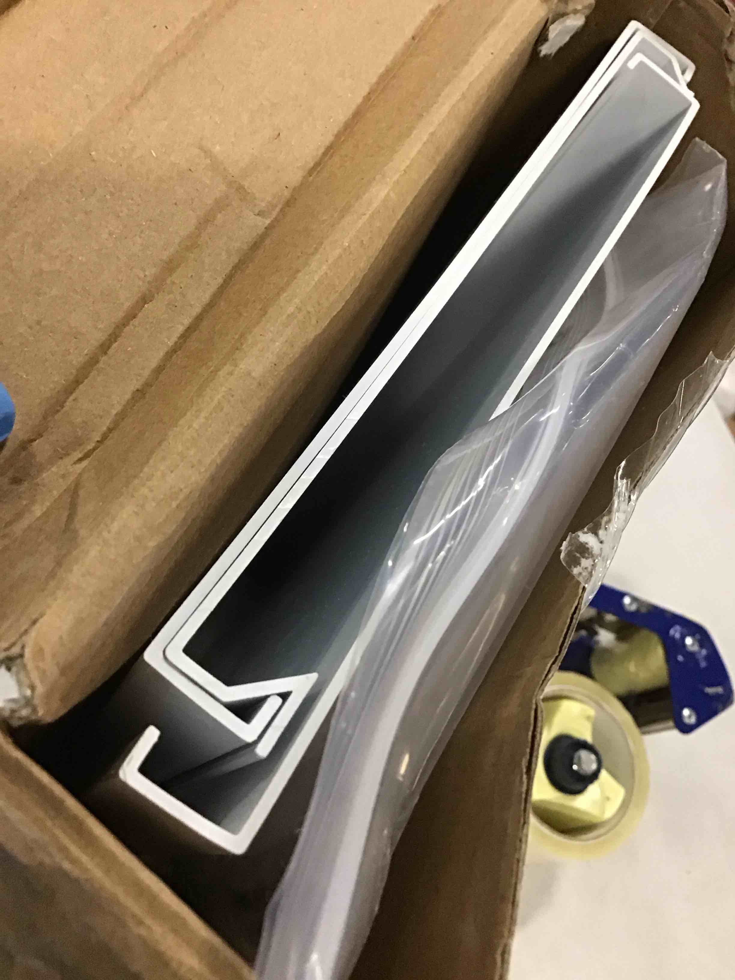 https://s3.amazonaws.com/lotting-images-prod/bidfta/GRA2288234_1739381038287.jpeg