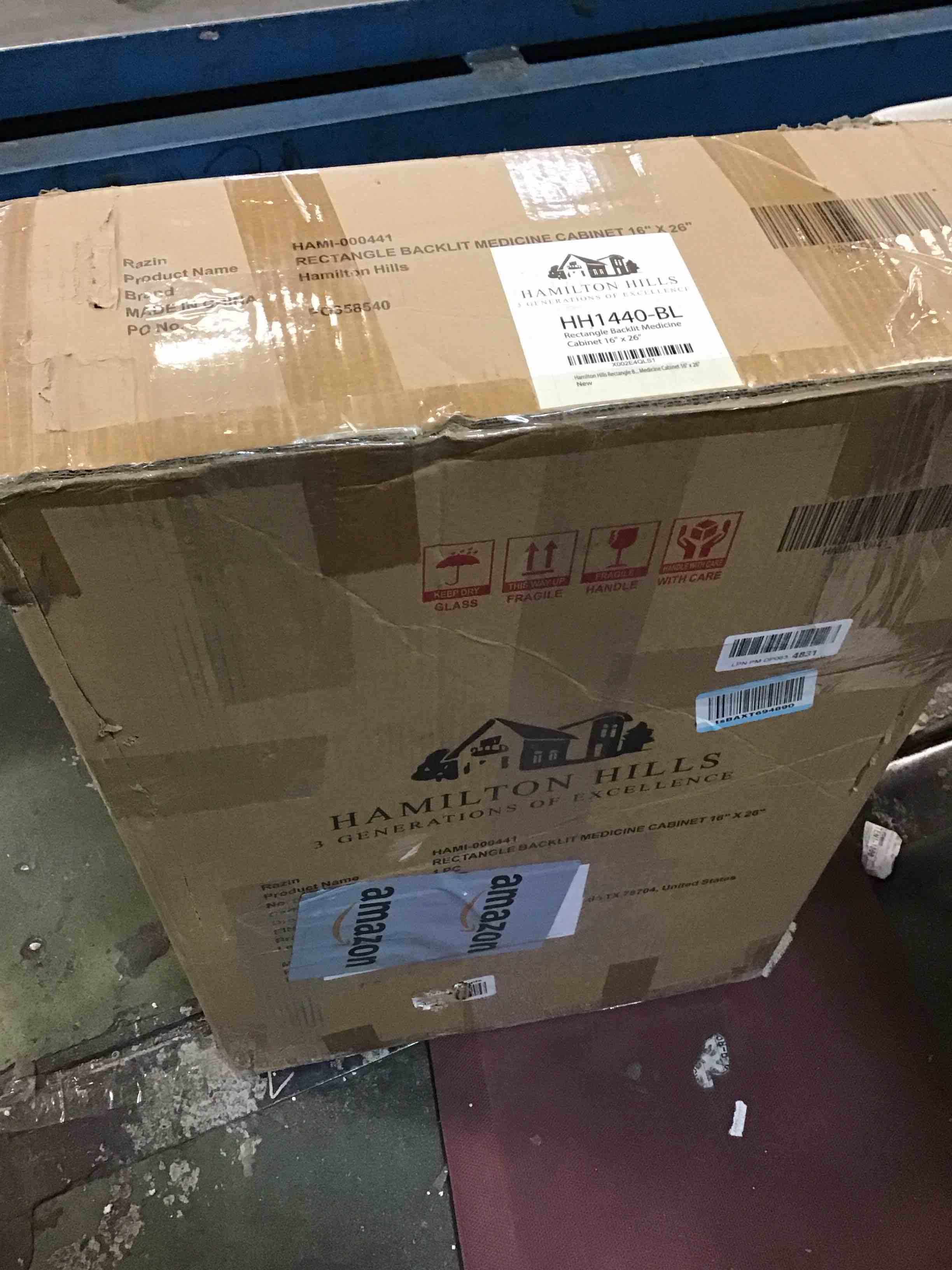 https://s3.amazonaws.com/lotting-images-prod/bidfta/GRA2289954_1740159427682.jpeg