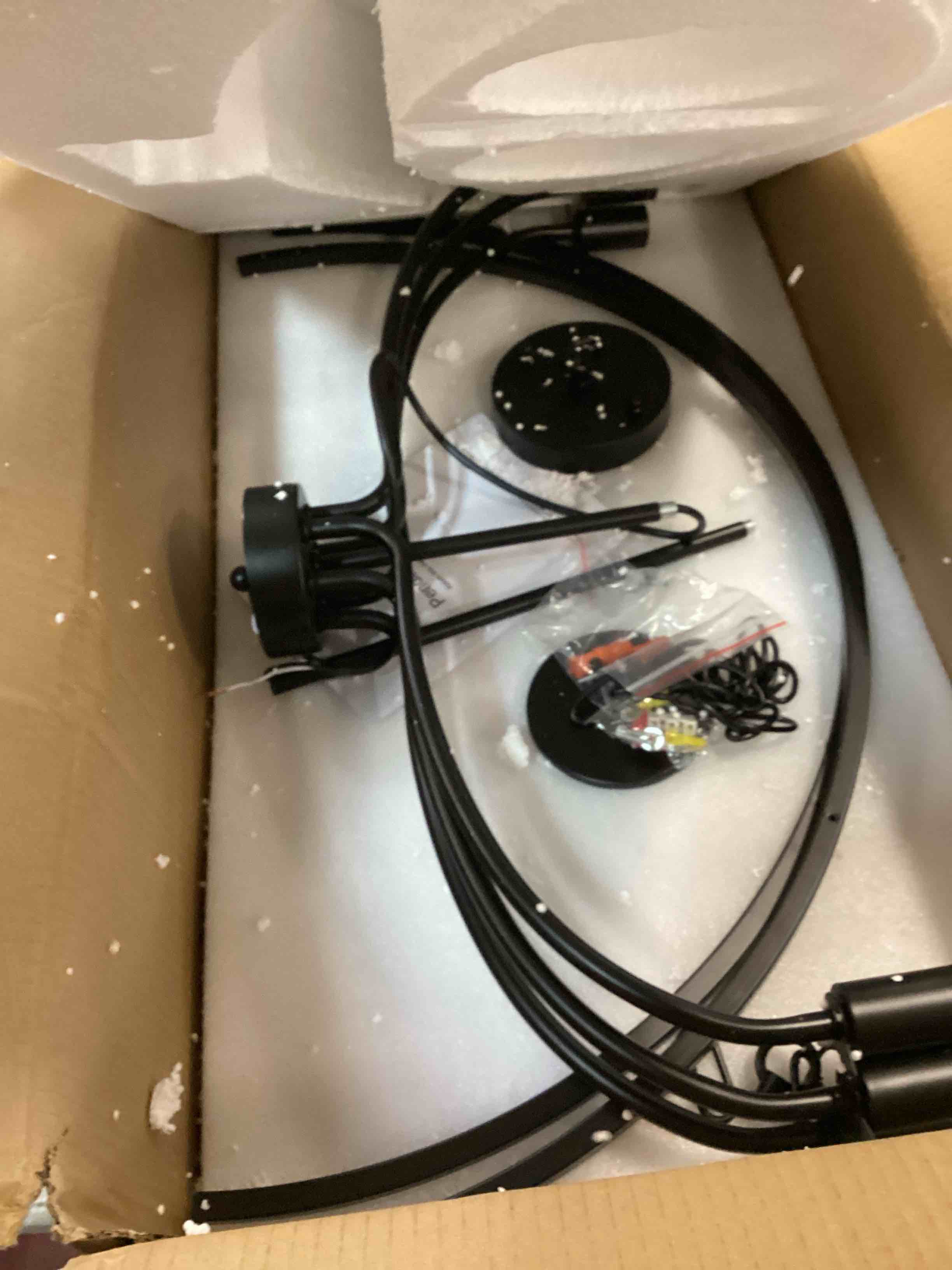 https://s3.amazonaws.com/lotting-images-prod/bidfta/GRA2292162_1742833019563.jpeg