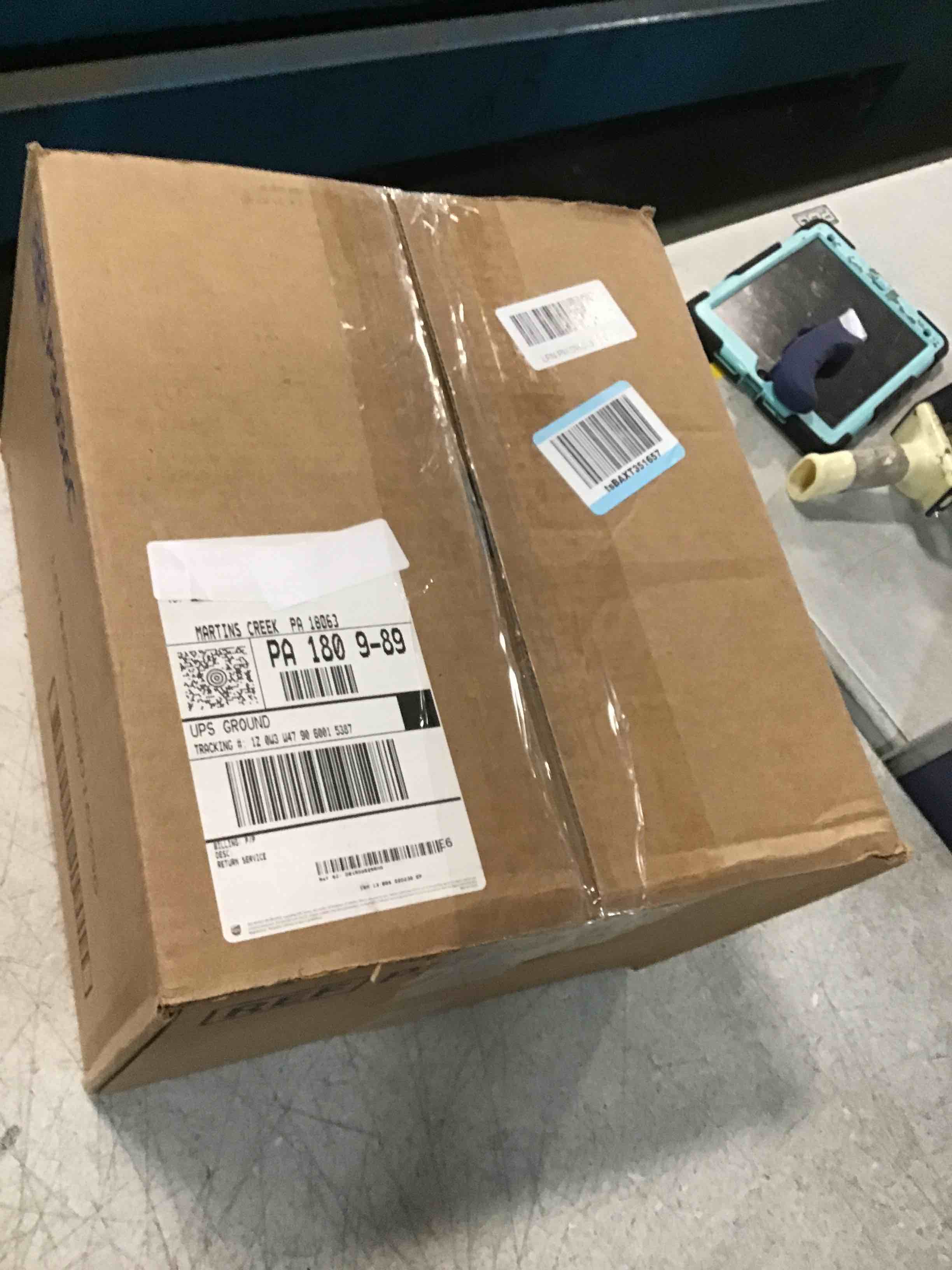 https://s3.amazonaws.com/lotting-images-prod/bidfta/GRA2292632_1744995499638.jpeg