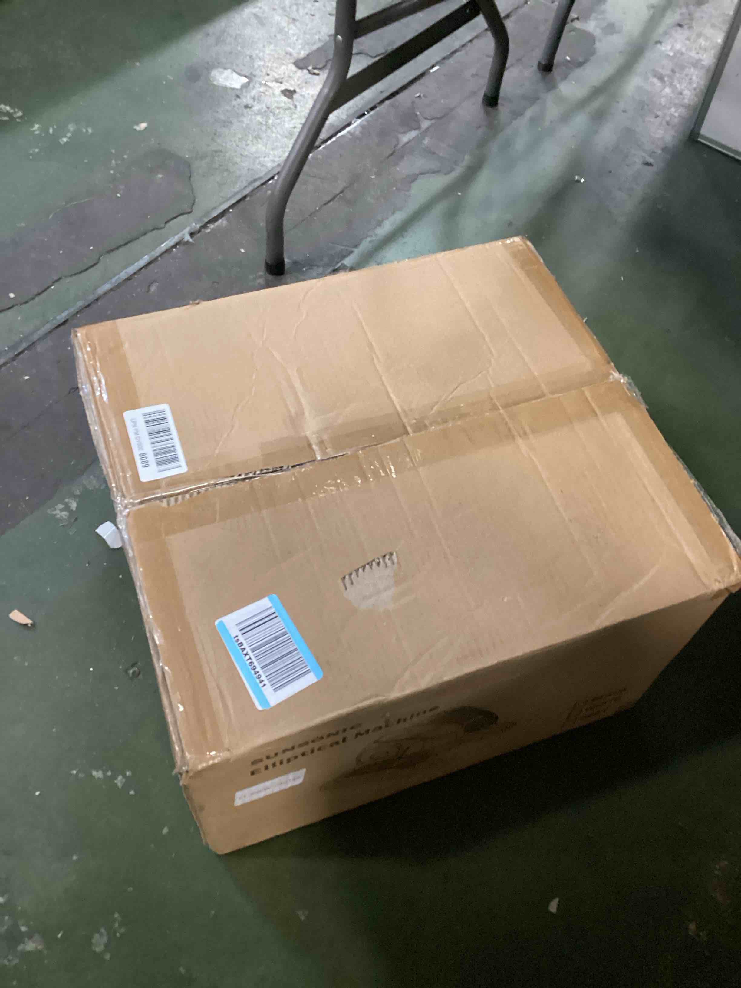 https://s3.amazonaws.com/lotting-images-prod/bidfta/GRA2292809_1750162597090.jpeg