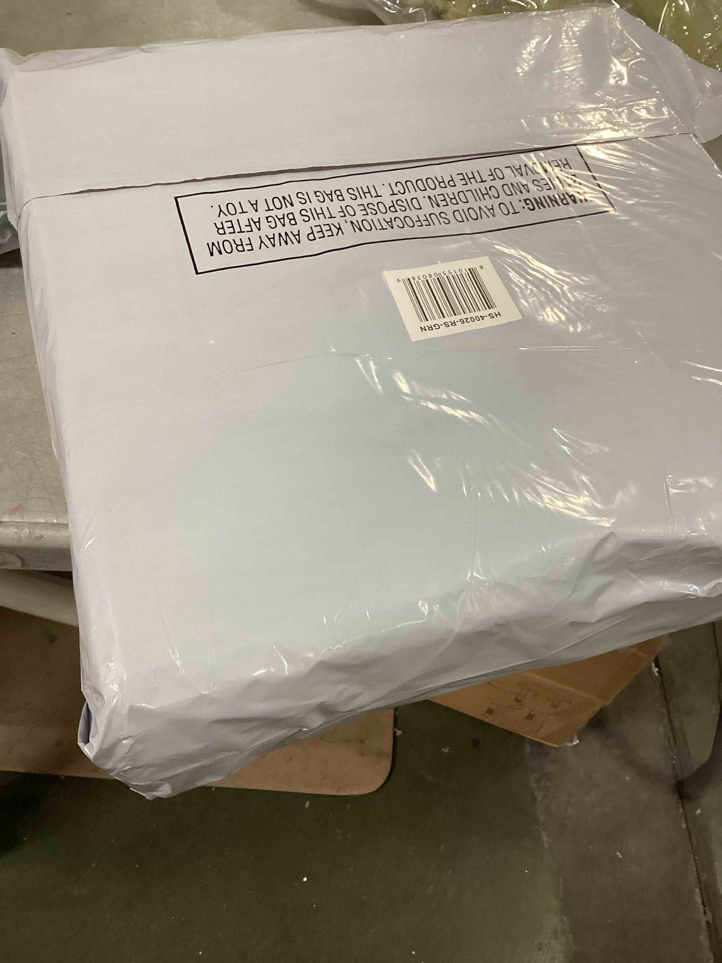 https://s3.amazonaws.com/lotting-images-prod/bidfta/GRA2293553_1739813288521.jpeg