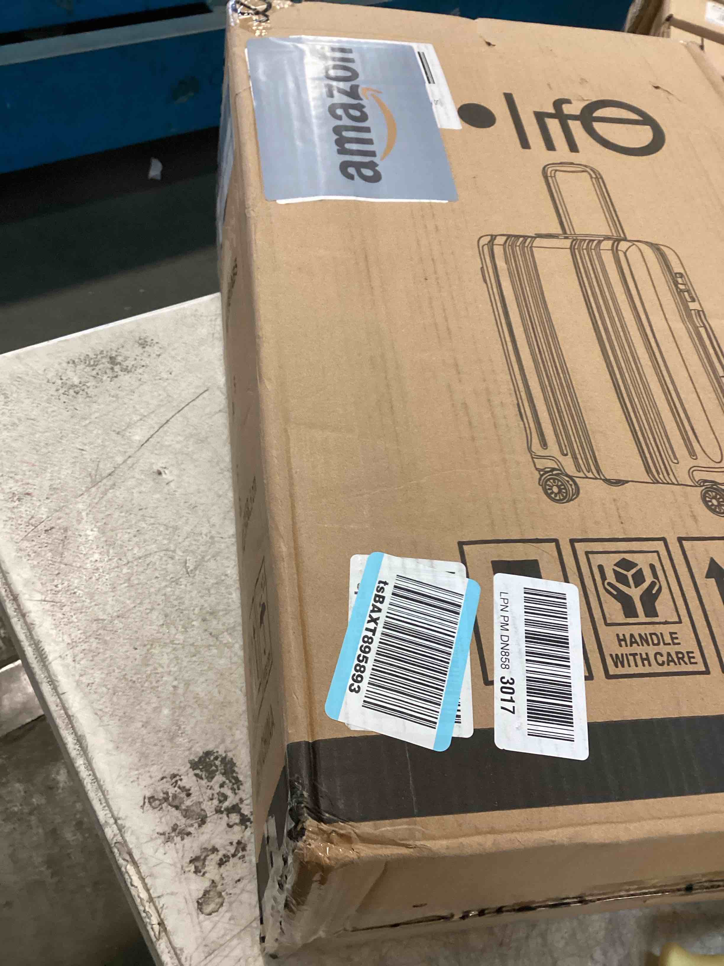 https://s3.amazonaws.com/lotting-images-prod/bidfta/GRA2294268_1740070986664.jpeg