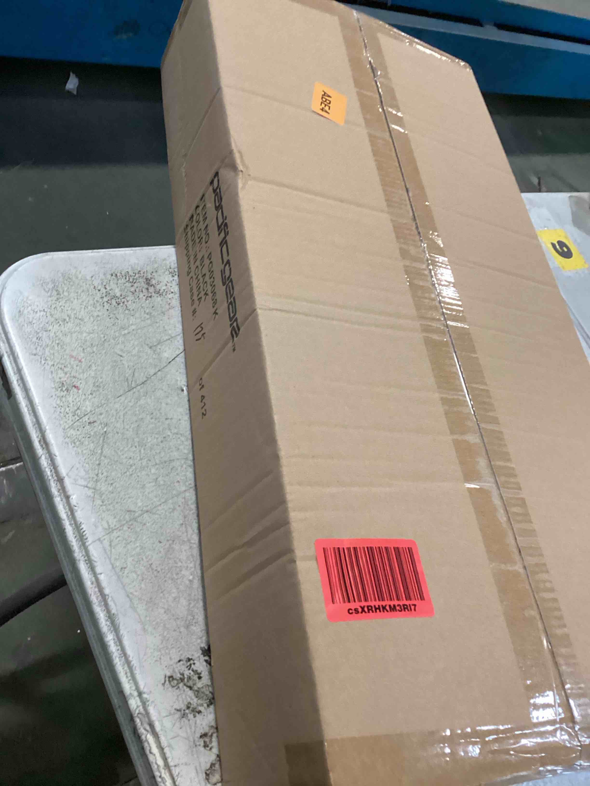 https://s3.amazonaws.com/lotting-images-prod/bidfta/GRA2294294_1740076472548.jpeg