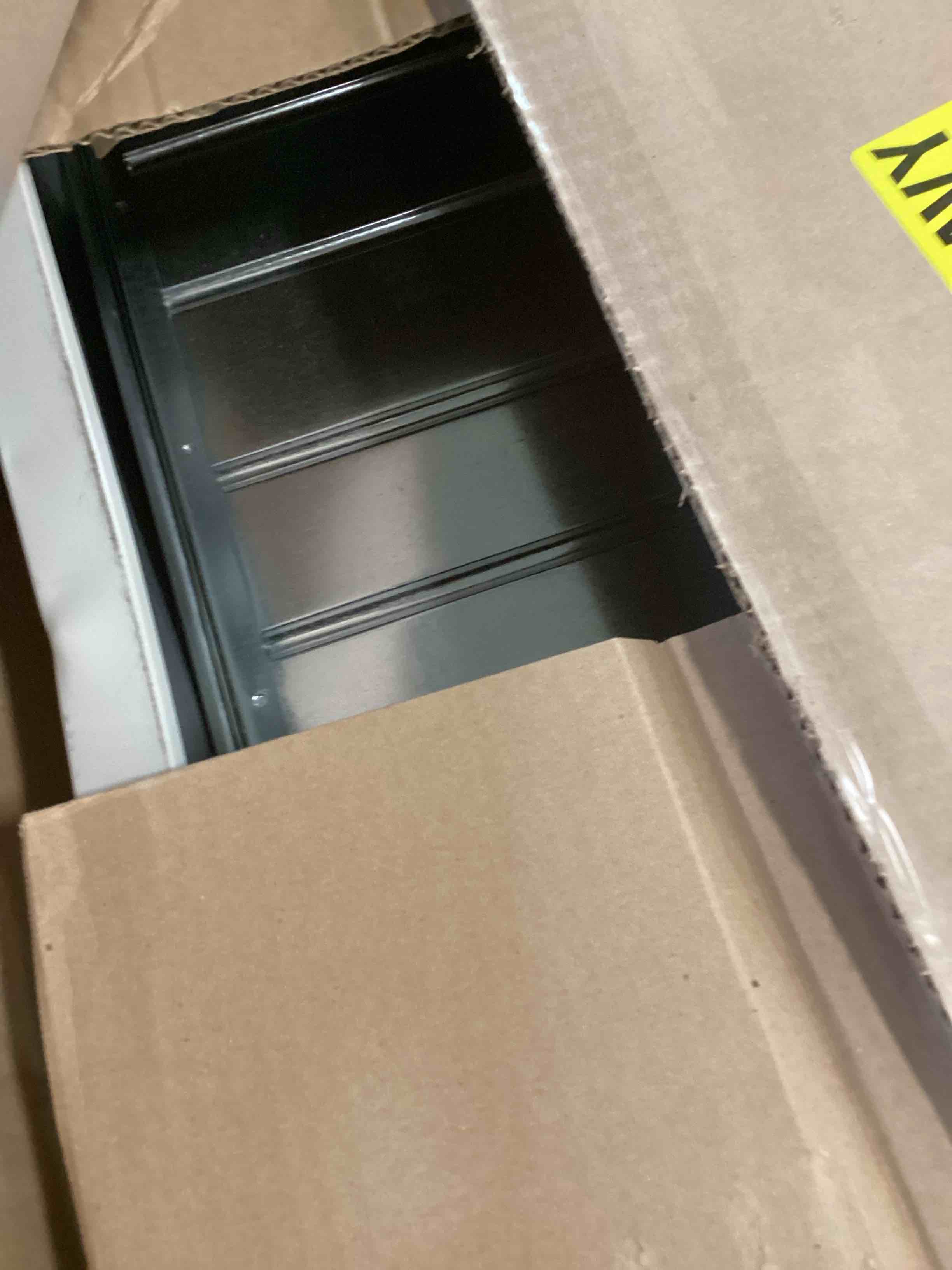 https://s3.amazonaws.com/lotting-images-prod/bidfta/GRA2294347_1740080692255.jpeg