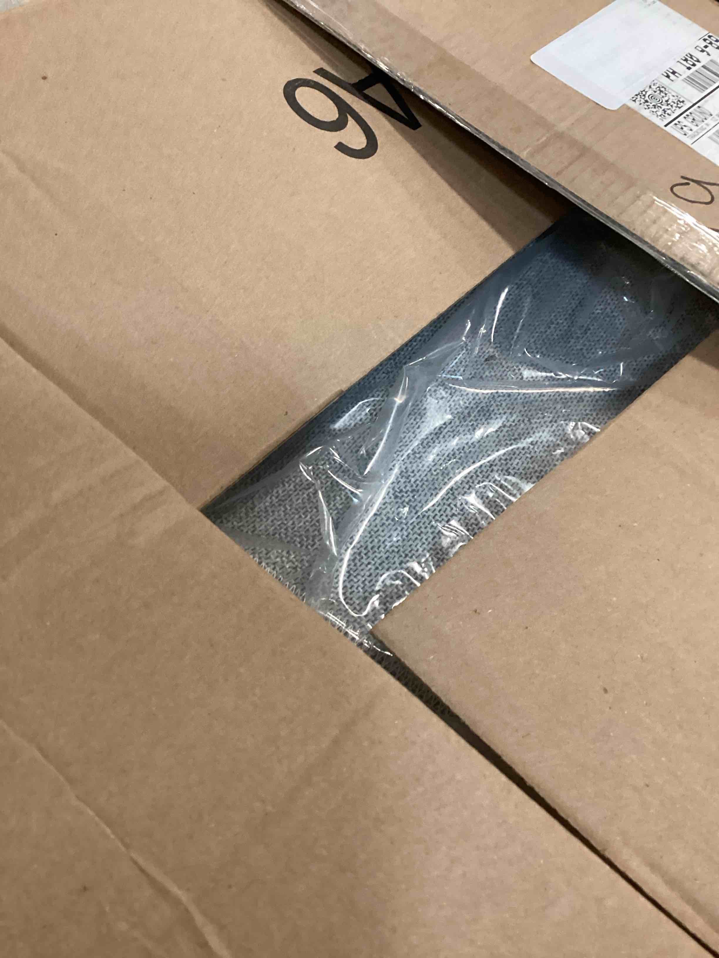 https://s3.amazonaws.com/lotting-images-prod/bidfta/GRA2294435_1740145895718.jpeg