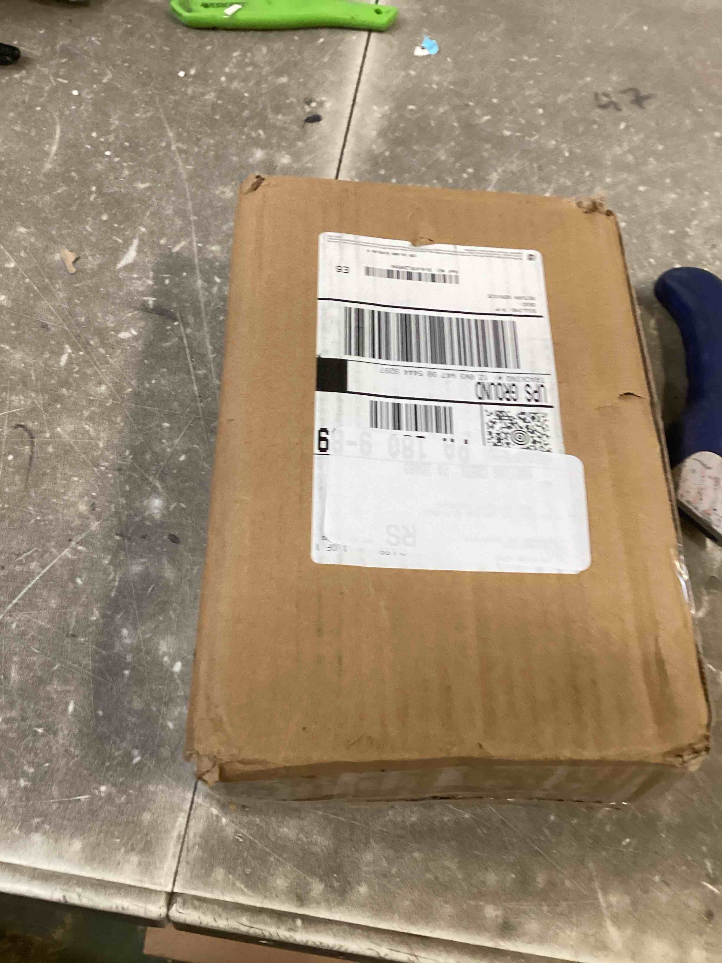 https://s3.amazonaws.com/lotting-images-prod/bidfta/GRA2295025_1740503344367.jpeg