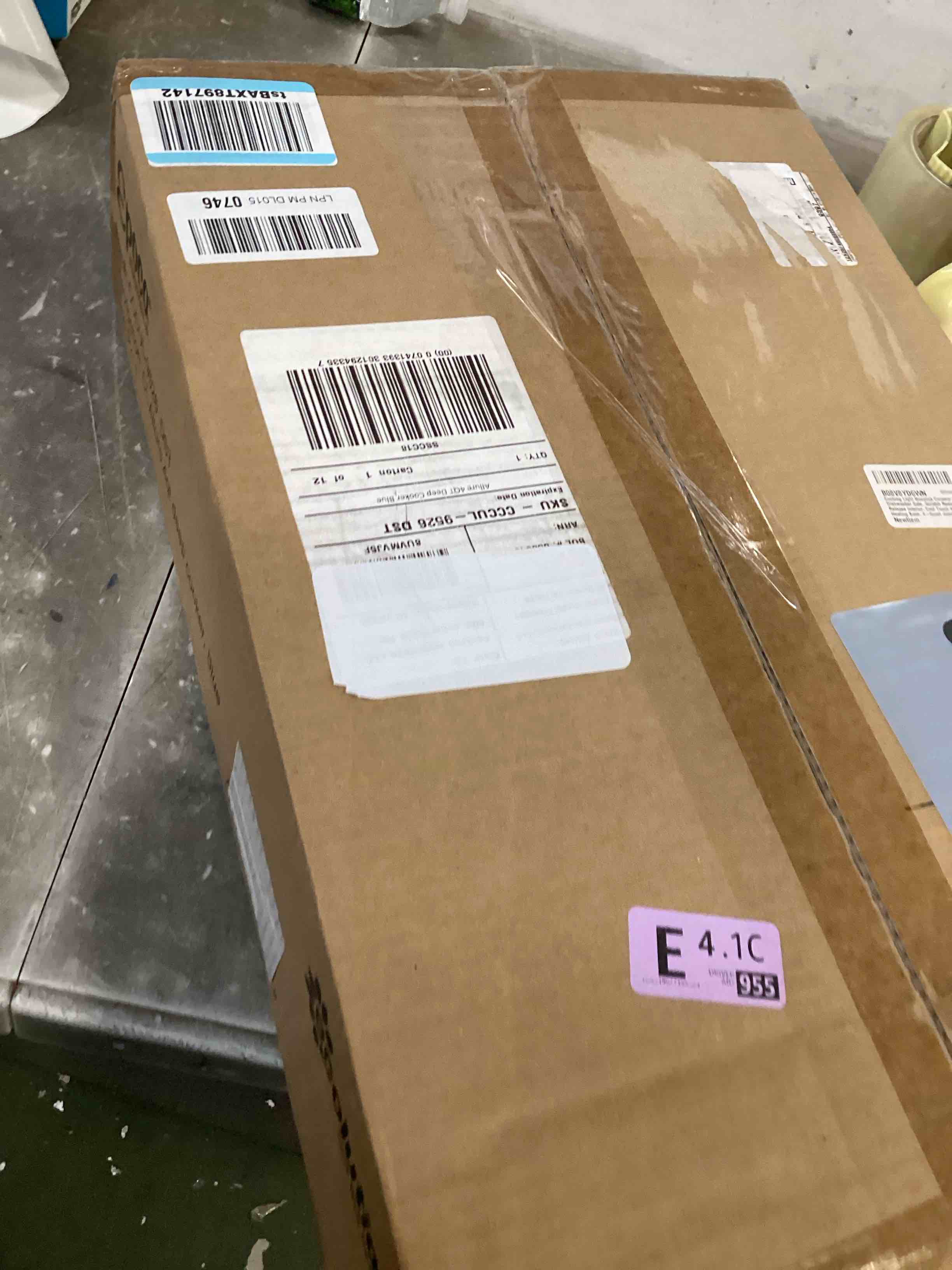 https://s3.amazonaws.com/lotting-images-prod/bidfta/GRA2295149_1740516894880.jpeg