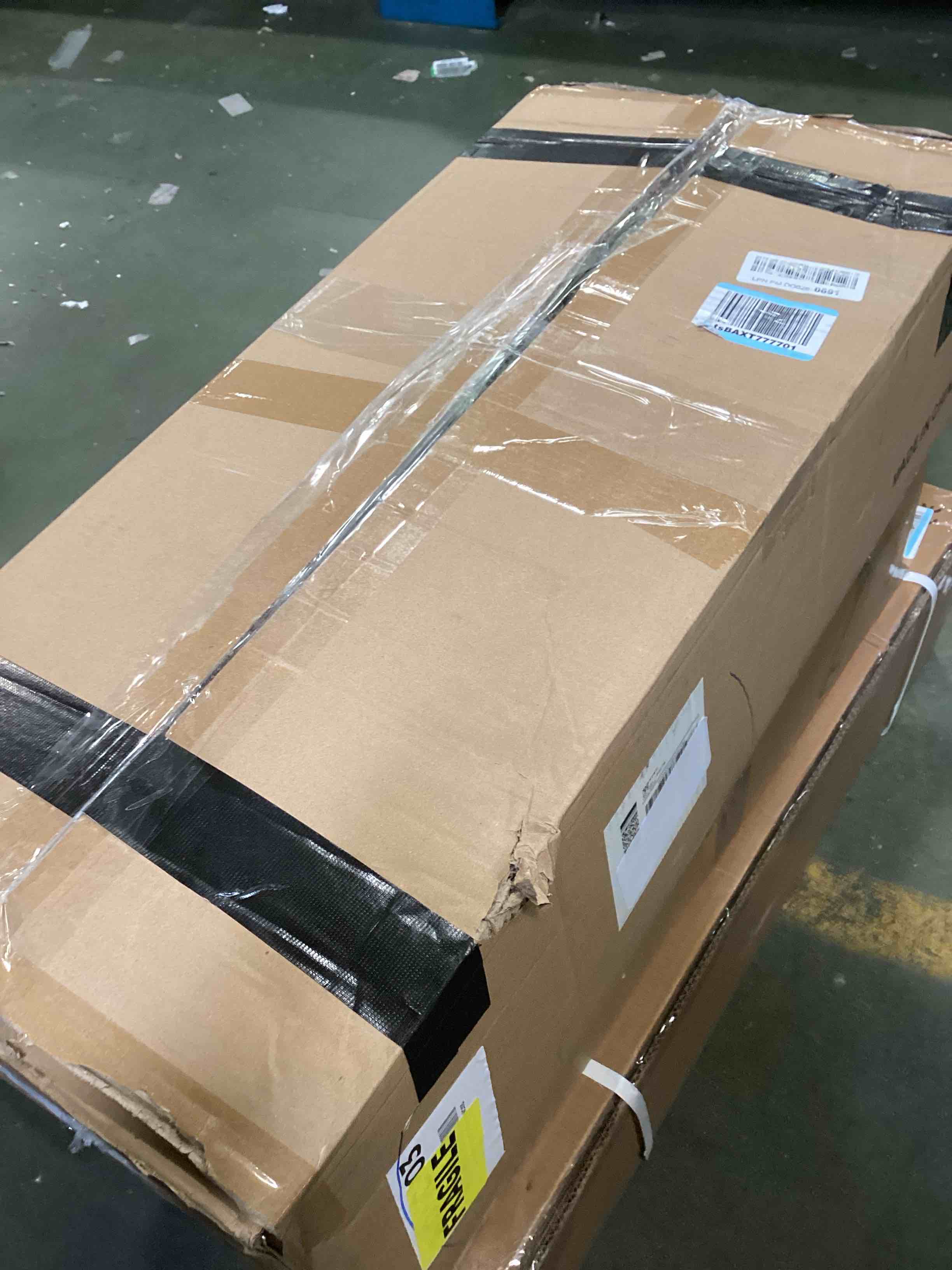 https://s3.amazonaws.com/lotting-images-prod/bidfta/GRA2295329_1740590153007.jpeg