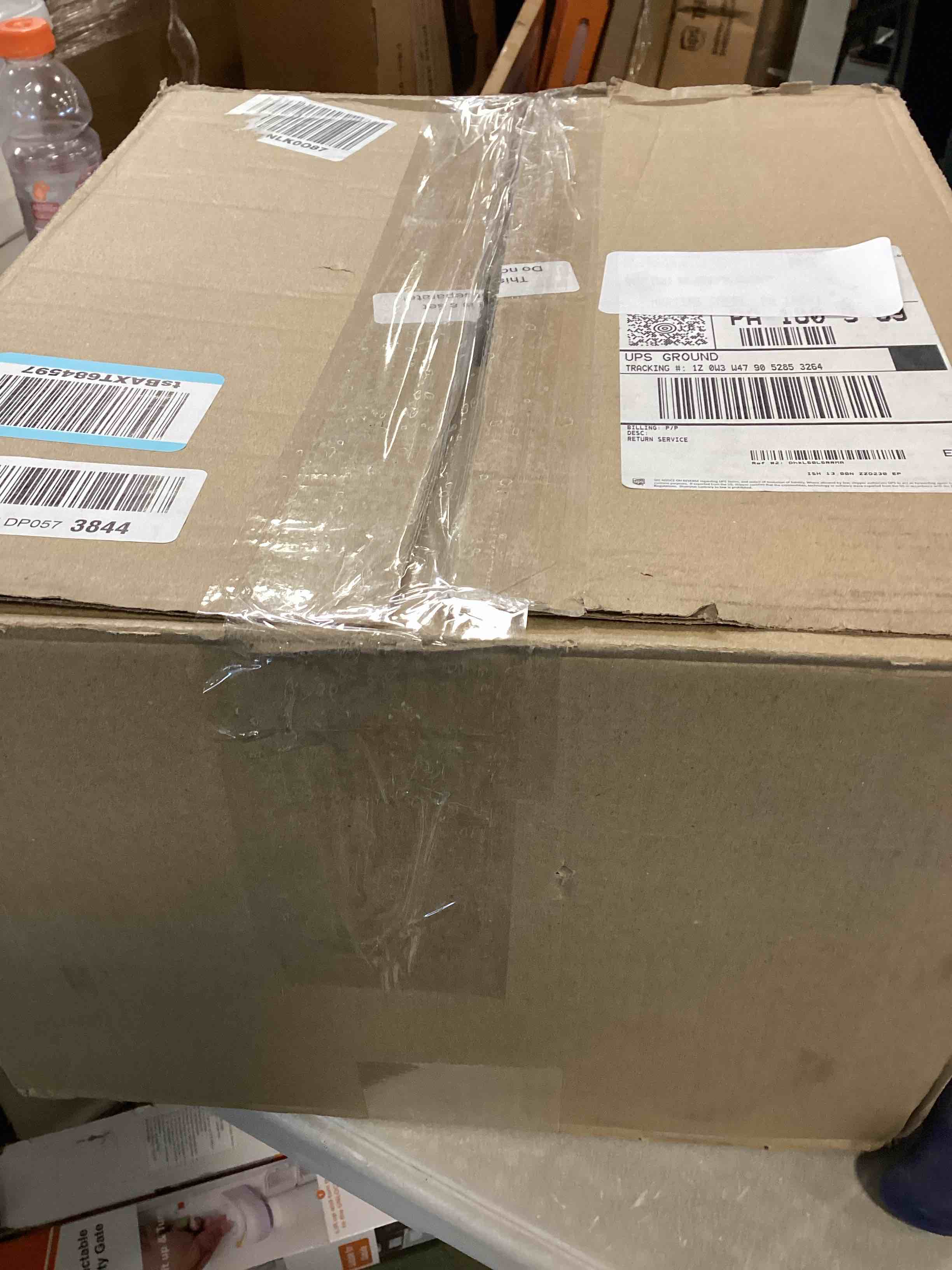 https://s3.amazonaws.com/lotting-images-prod/bidfta/GRA2295760_1740763086452.jpeg