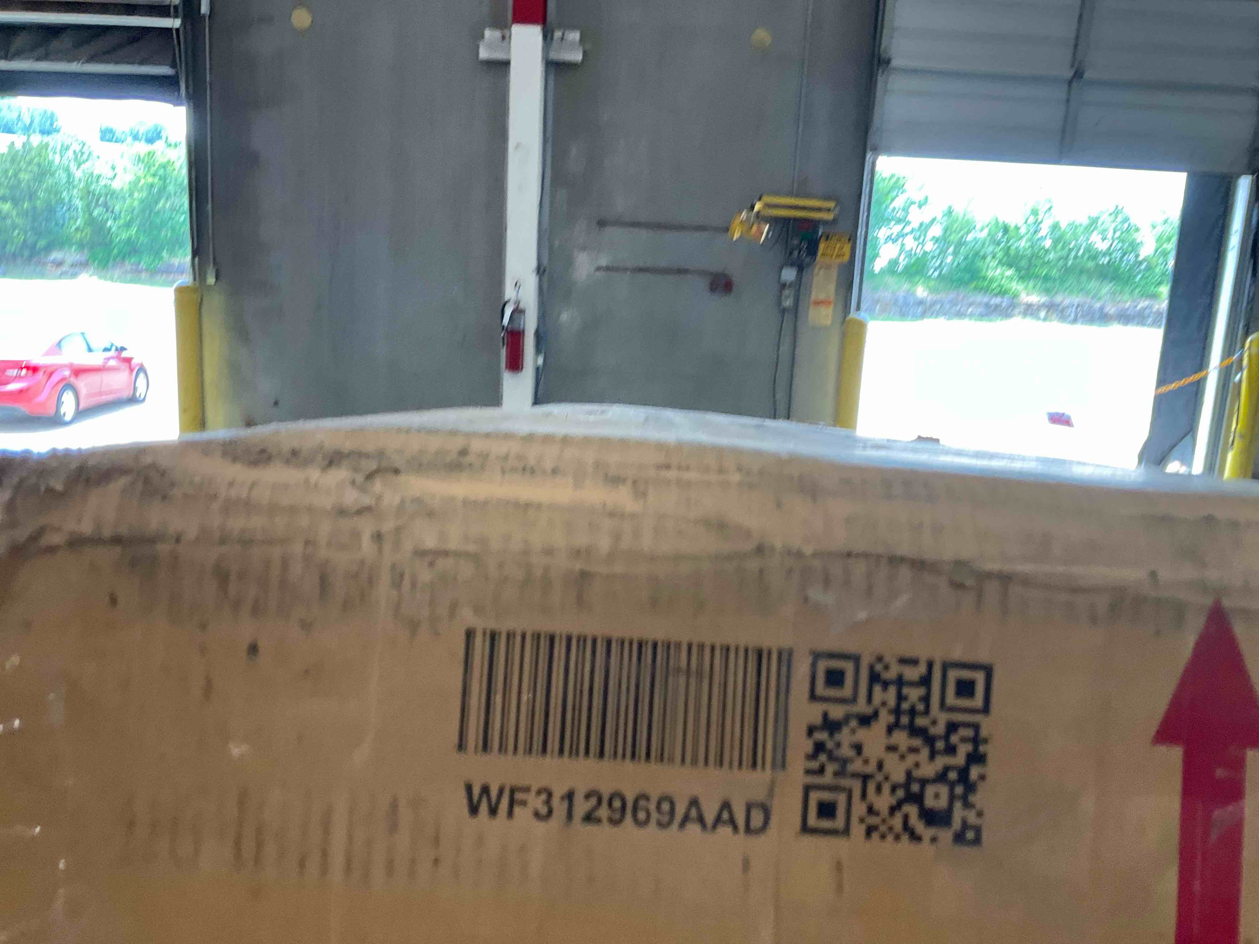 https://s3.amazonaws.com/lotting-images-prod/bidfta/GRA2296302_1747334279759.jpeg