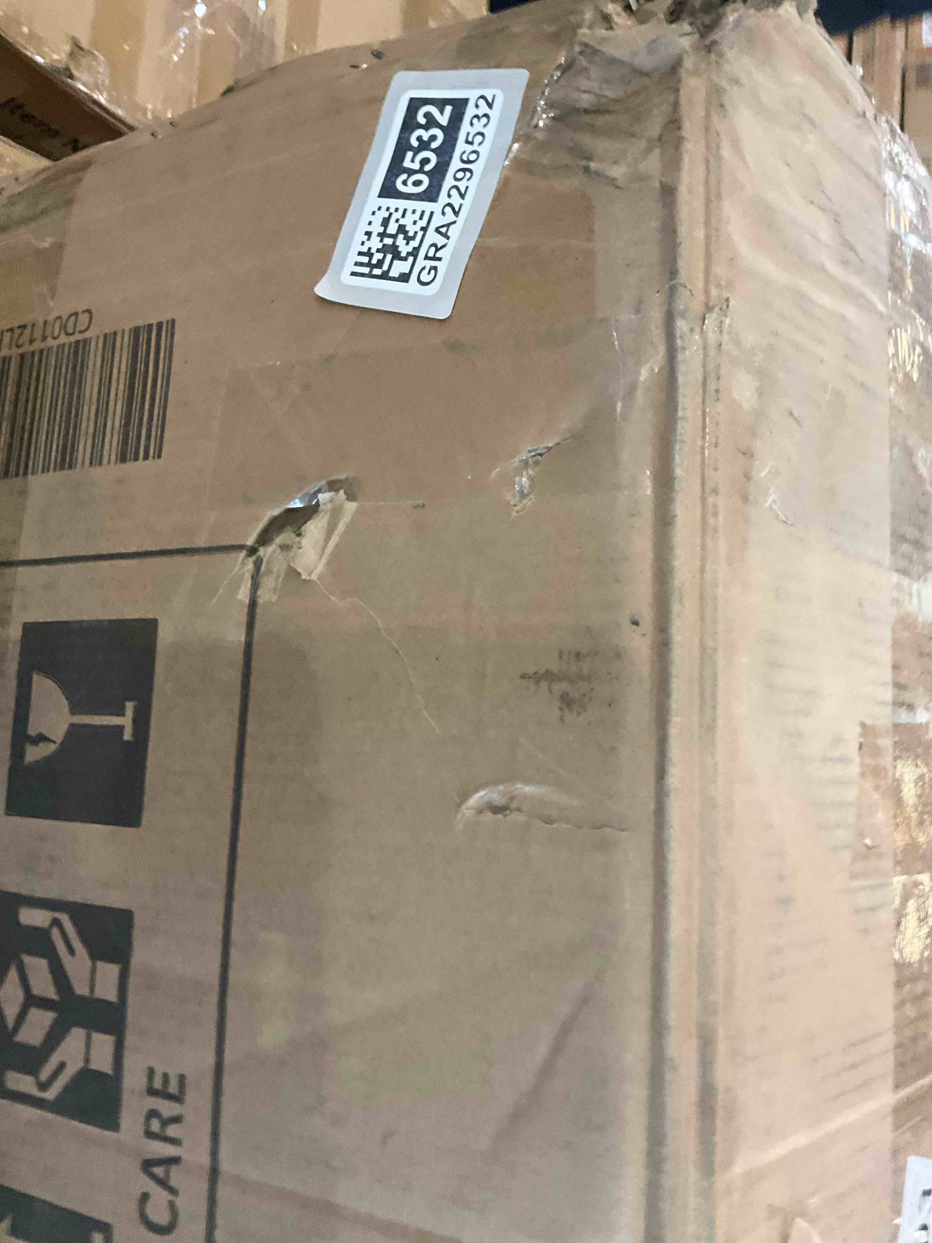 https://s3.amazonaws.com/lotting-images-prod/bidfta/GRA2296532_1747657400289.jpeg