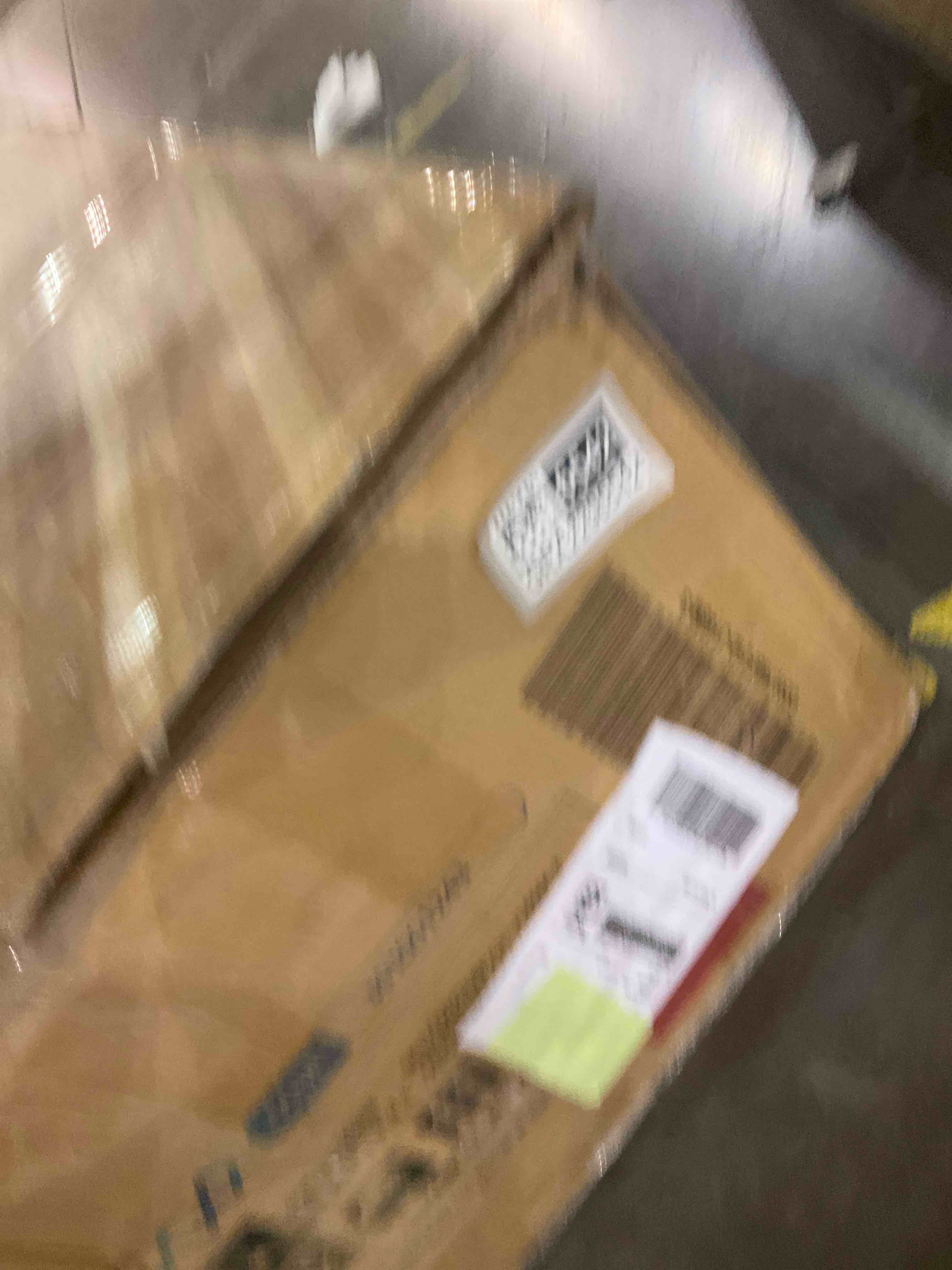 https://s3.amazonaws.com/lotting-images-prod/bidfta/GRA2296542_1747660979431.jpeg