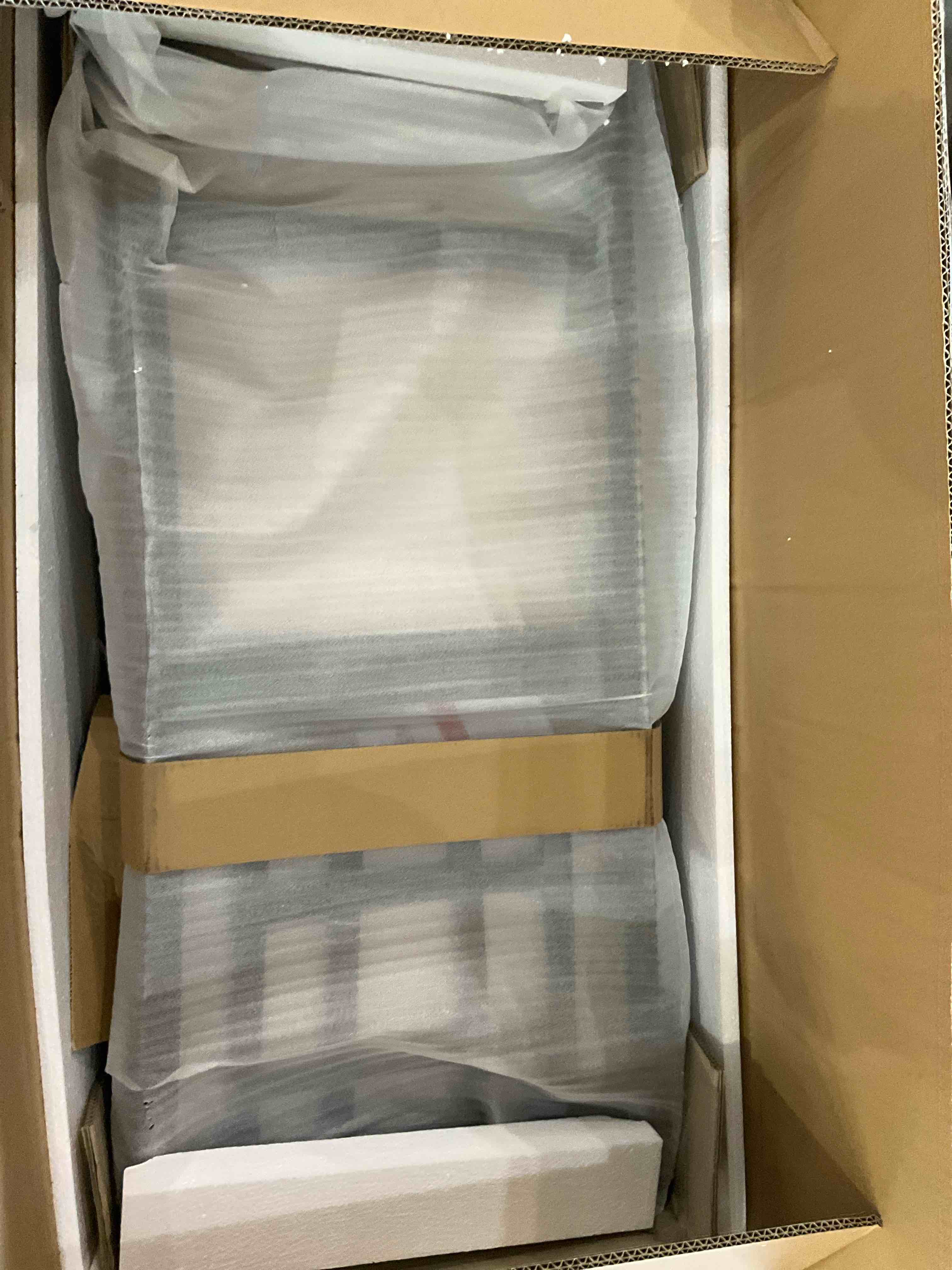 https://s3.amazonaws.com/lotting-images-prod/bidfta/GRA2297491_1748608056702.jpeg