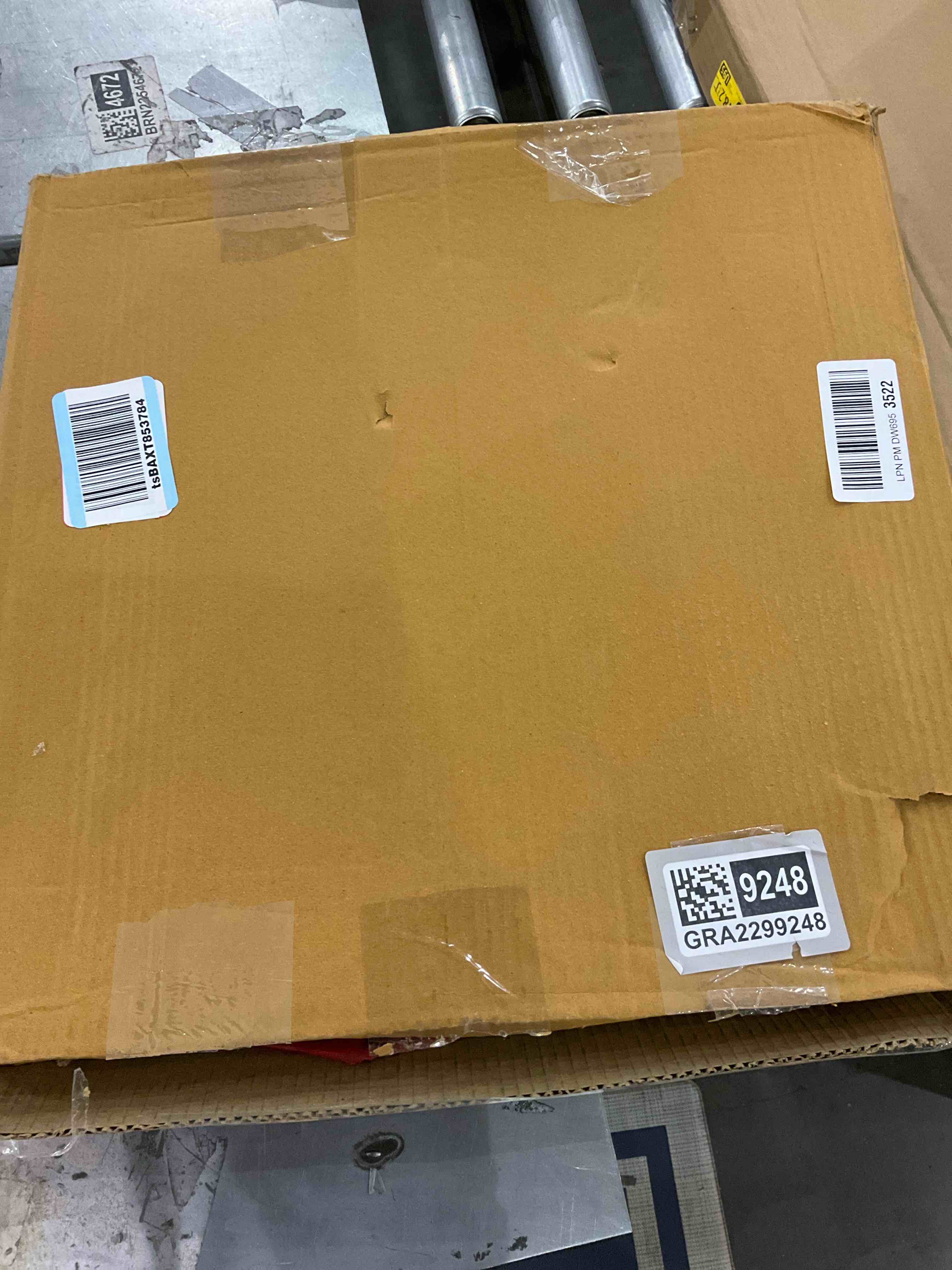 https://s3.amazonaws.com/lotting-images-prod/bidfta/GRA2299248_1747307123166.jpeg