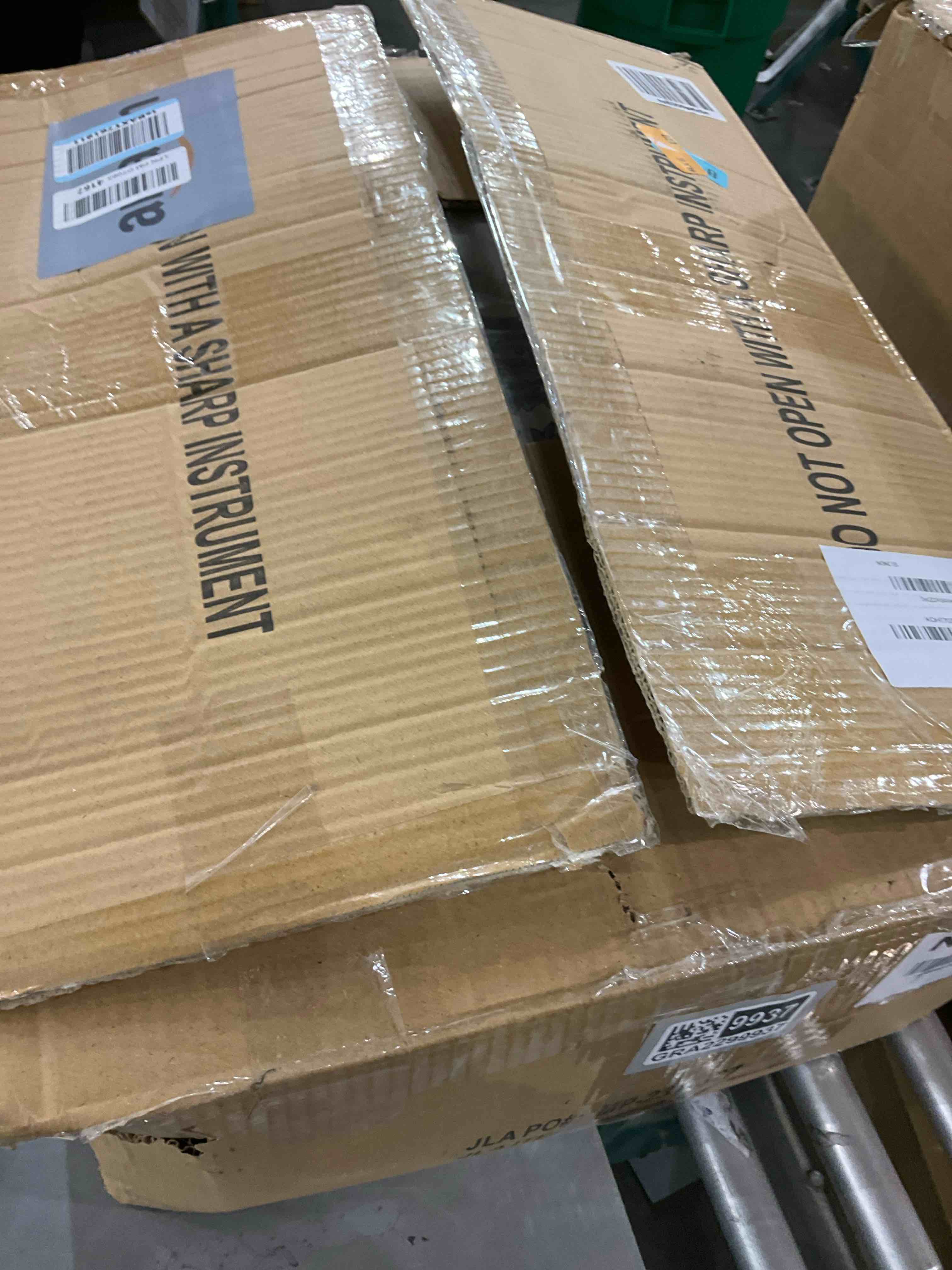https://s3.amazonaws.com/lotting-images-prod/bidfta/GRA2299937_1747395116111.jpeg