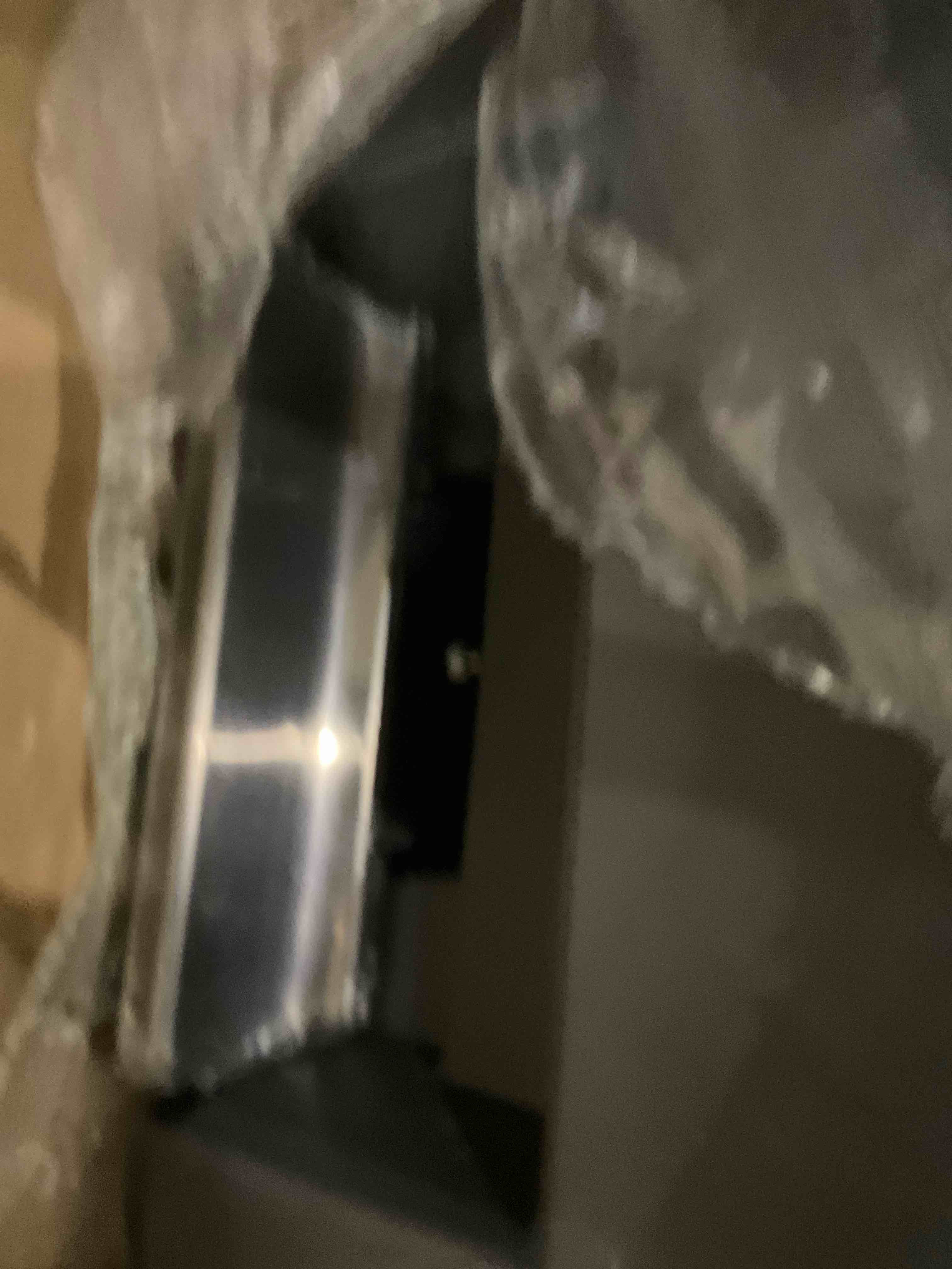 https://s3.amazonaws.com/lotting-images-prod/bidfta/GRA2301454_1747656434200.jpeg