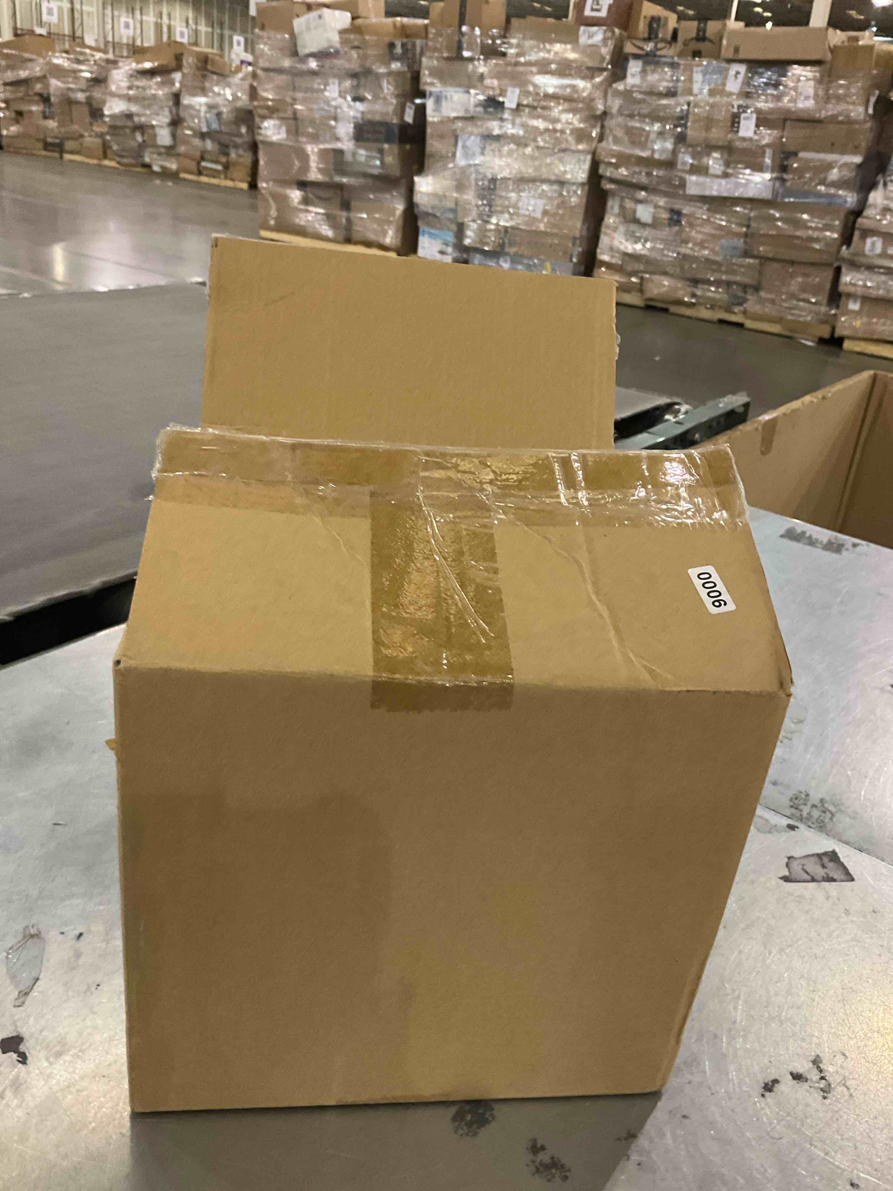 https://s3.amazonaws.com/lotting-images-prod/bidfta/GRA2301762_1747742649171.jpeg