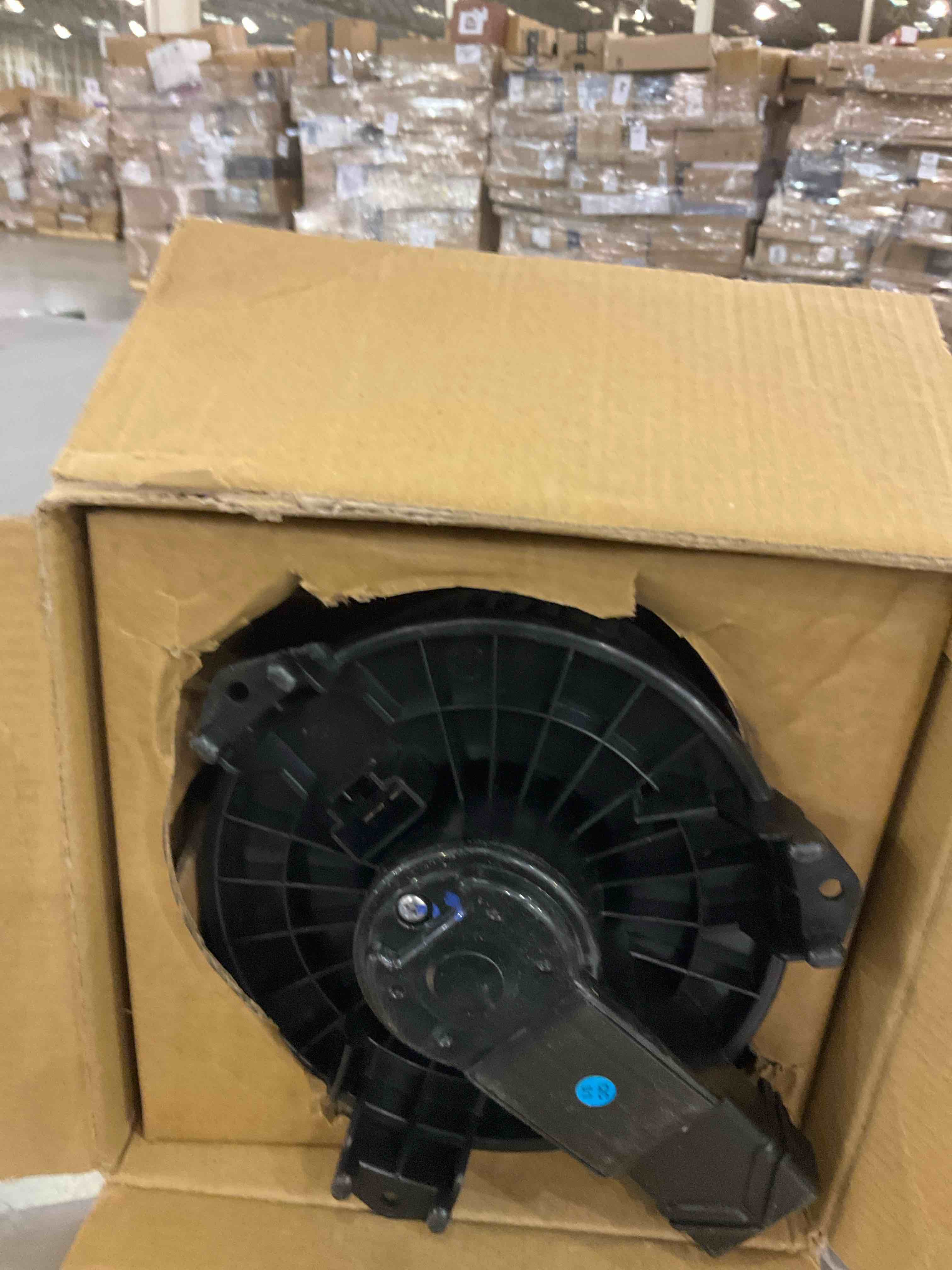 https://s3.amazonaws.com/lotting-images-prod/bidfta/GRA2301762_1747742665721.jpeg