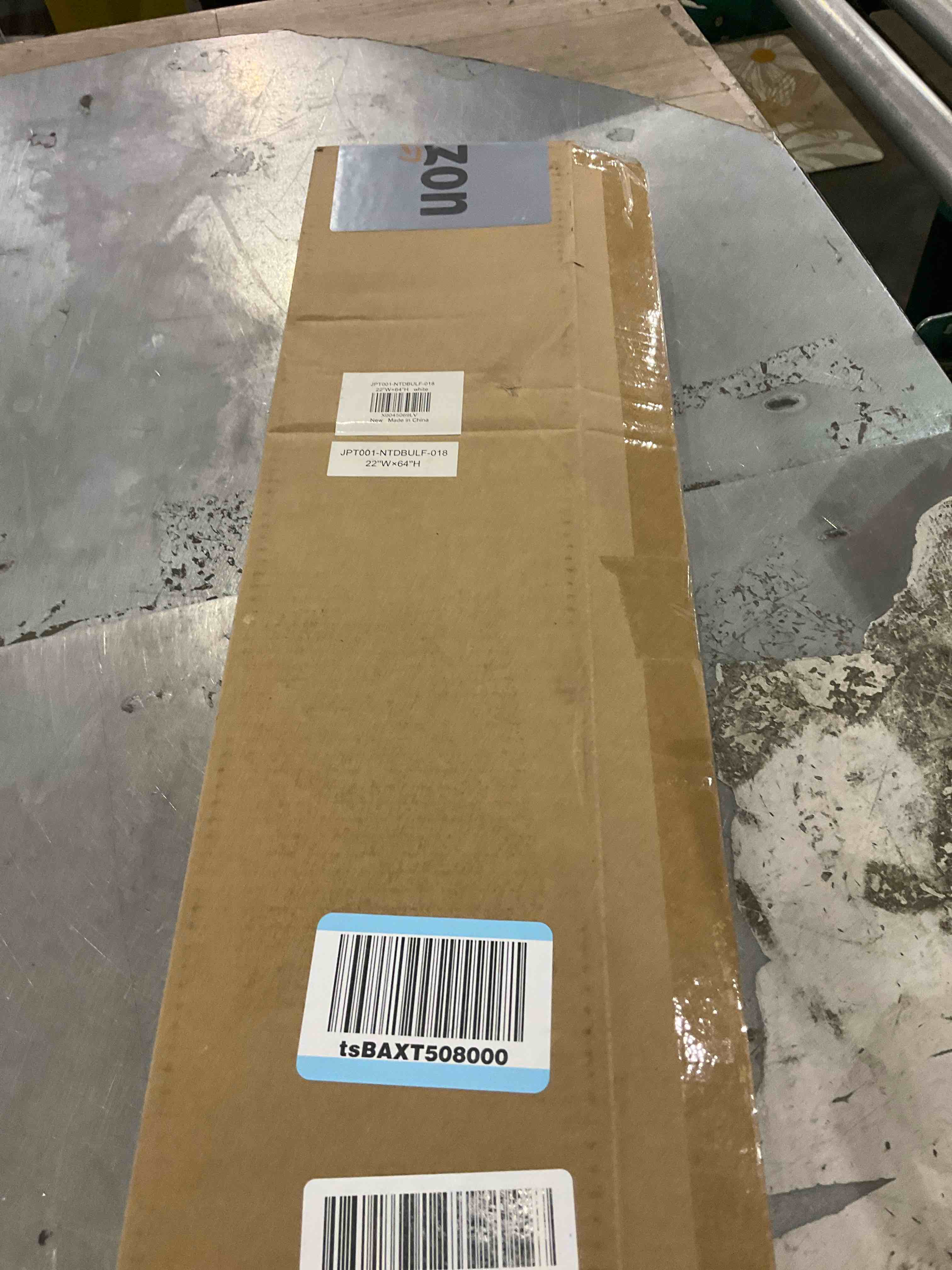 https://s3.amazonaws.com/lotting-images-prod/bidfta/GRA2302111_1747655926879.jpeg