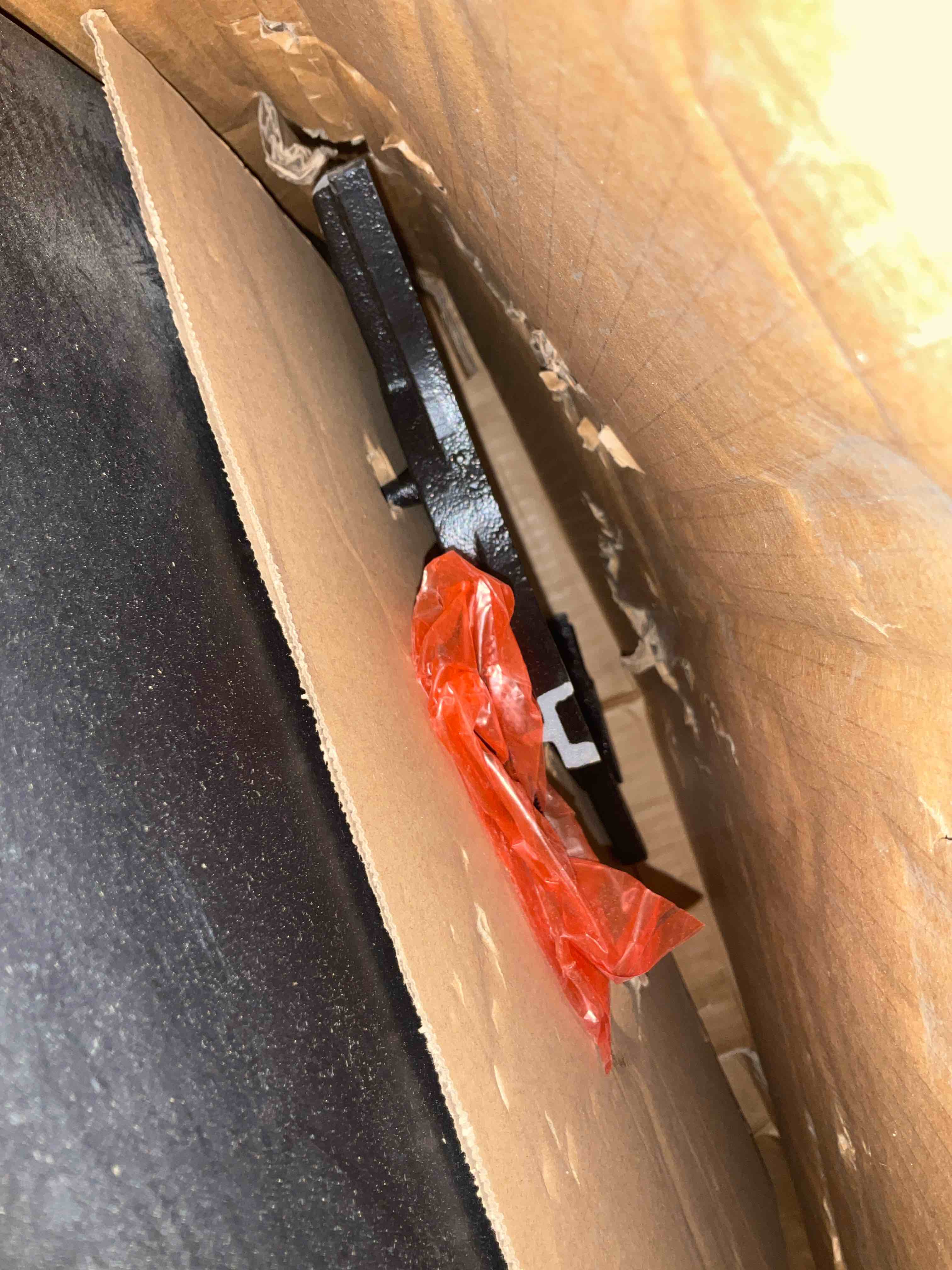 https://s3.amazonaws.com/lotting-images-prod/bidfta/GRA2304464_1748616471776.jpeg