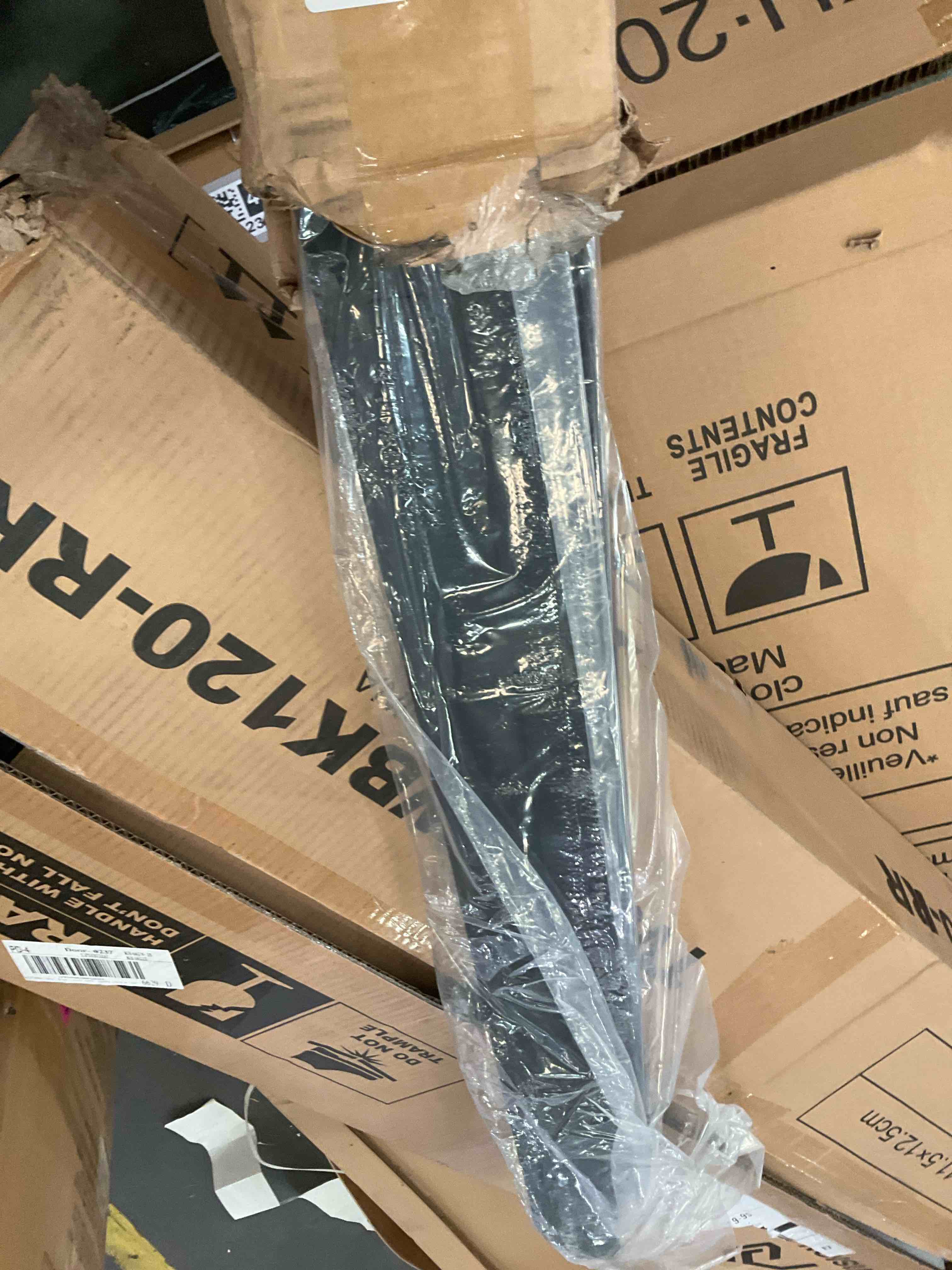 https://s3.amazonaws.com/lotting-images-prod/bidfta/GRA2304605_1748631959909.jpeg
