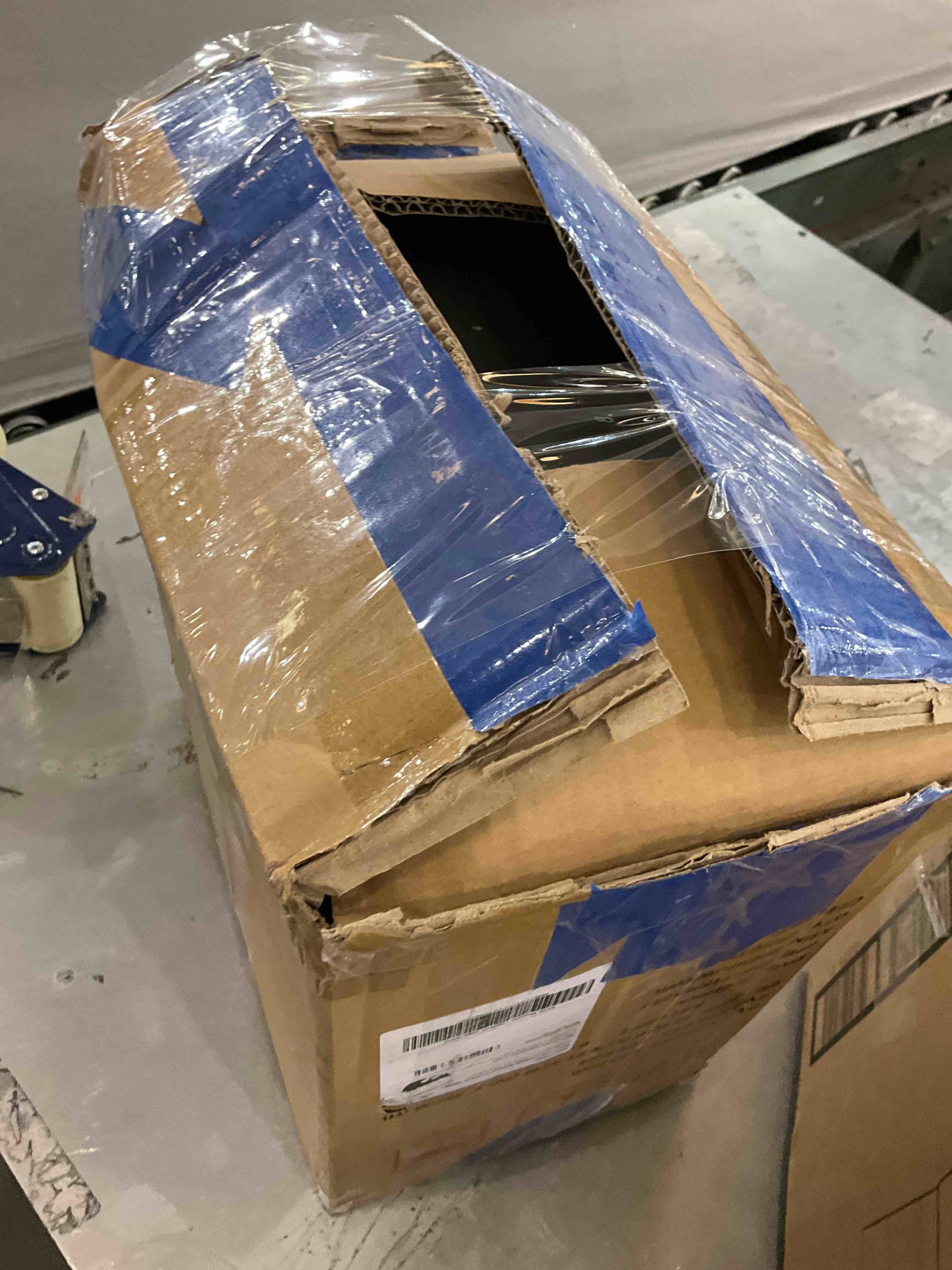 https://s3.amazonaws.com/lotting-images-prod/bidfta/GRA2304820_1749563486861.jpeg
