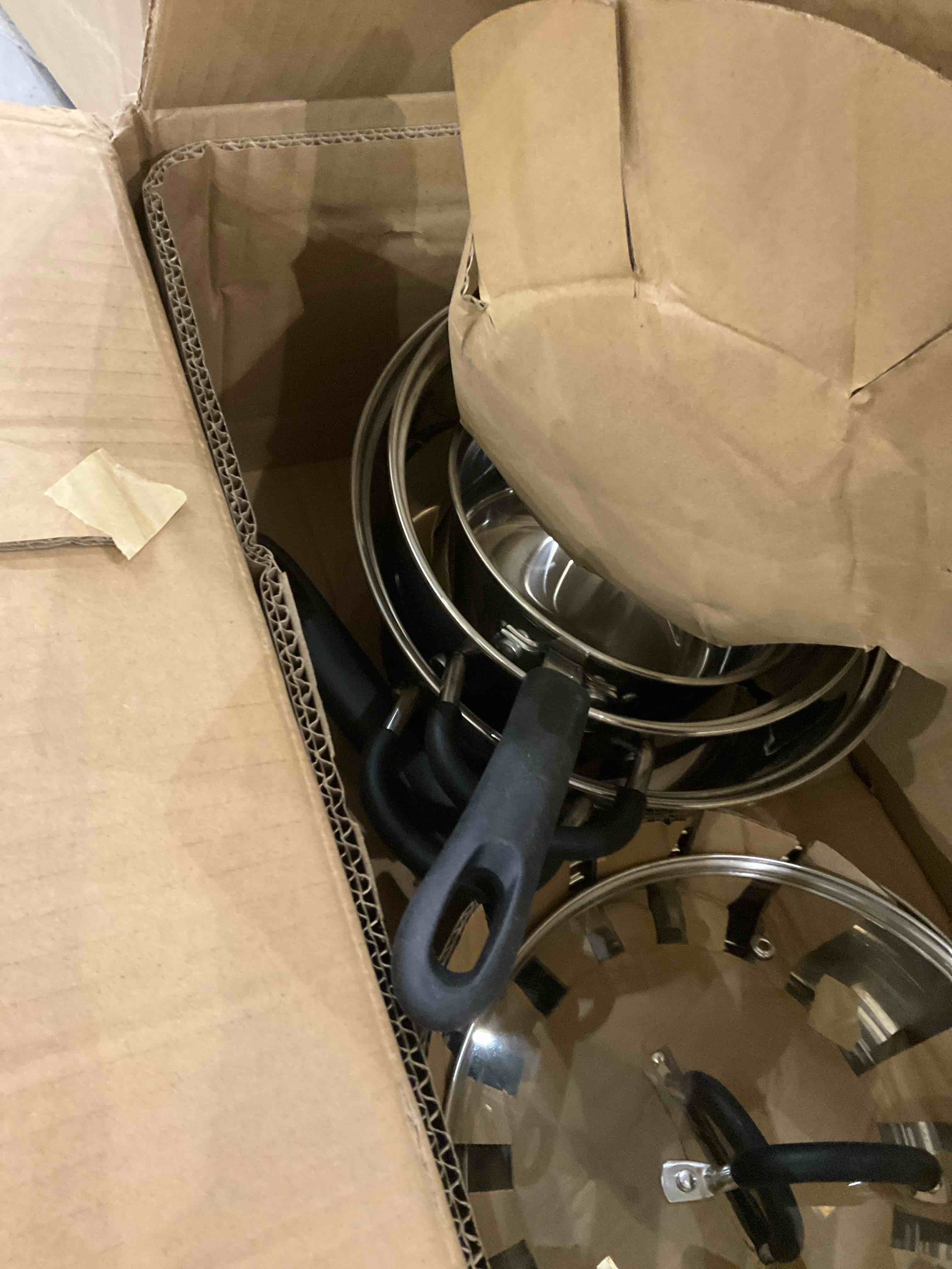 https://s3.amazonaws.com/lotting-images-prod/bidfta/GRA2306102_1747827463442.jpeg